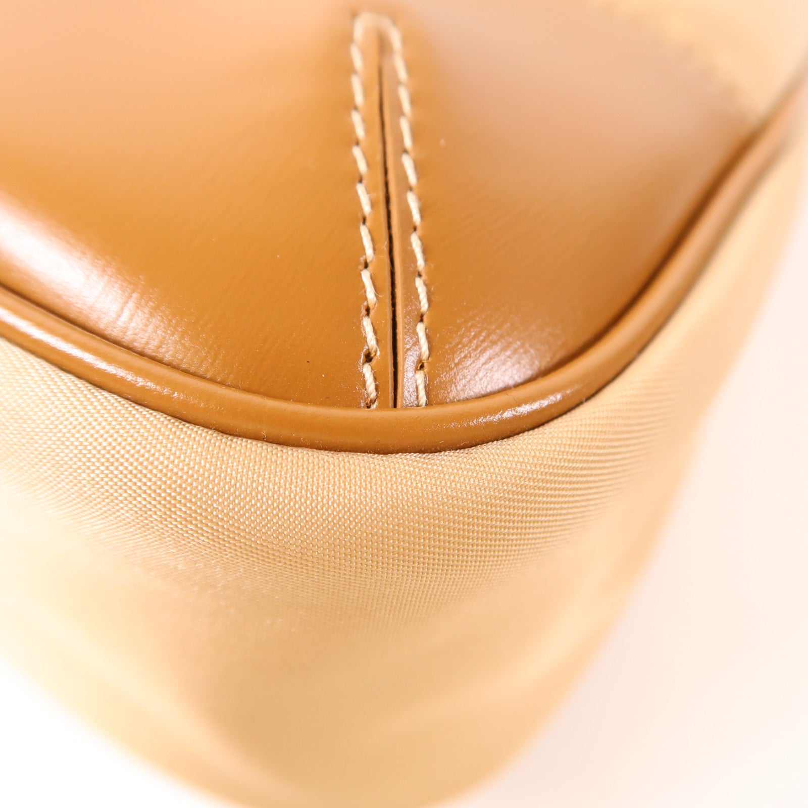 PRADA 尼龍/皮革Shoulder Bag金扣肩背袋