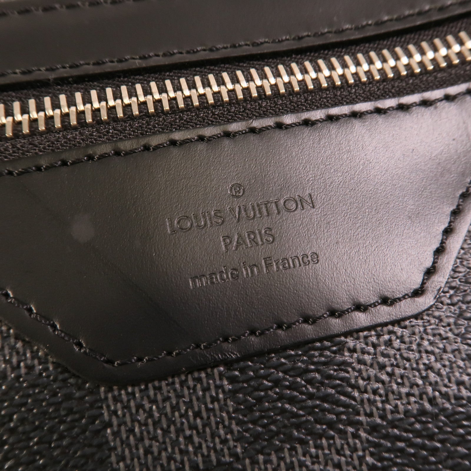 LOUIS VUITTON Damier Graghite Daniel MM銀扣肩背袋