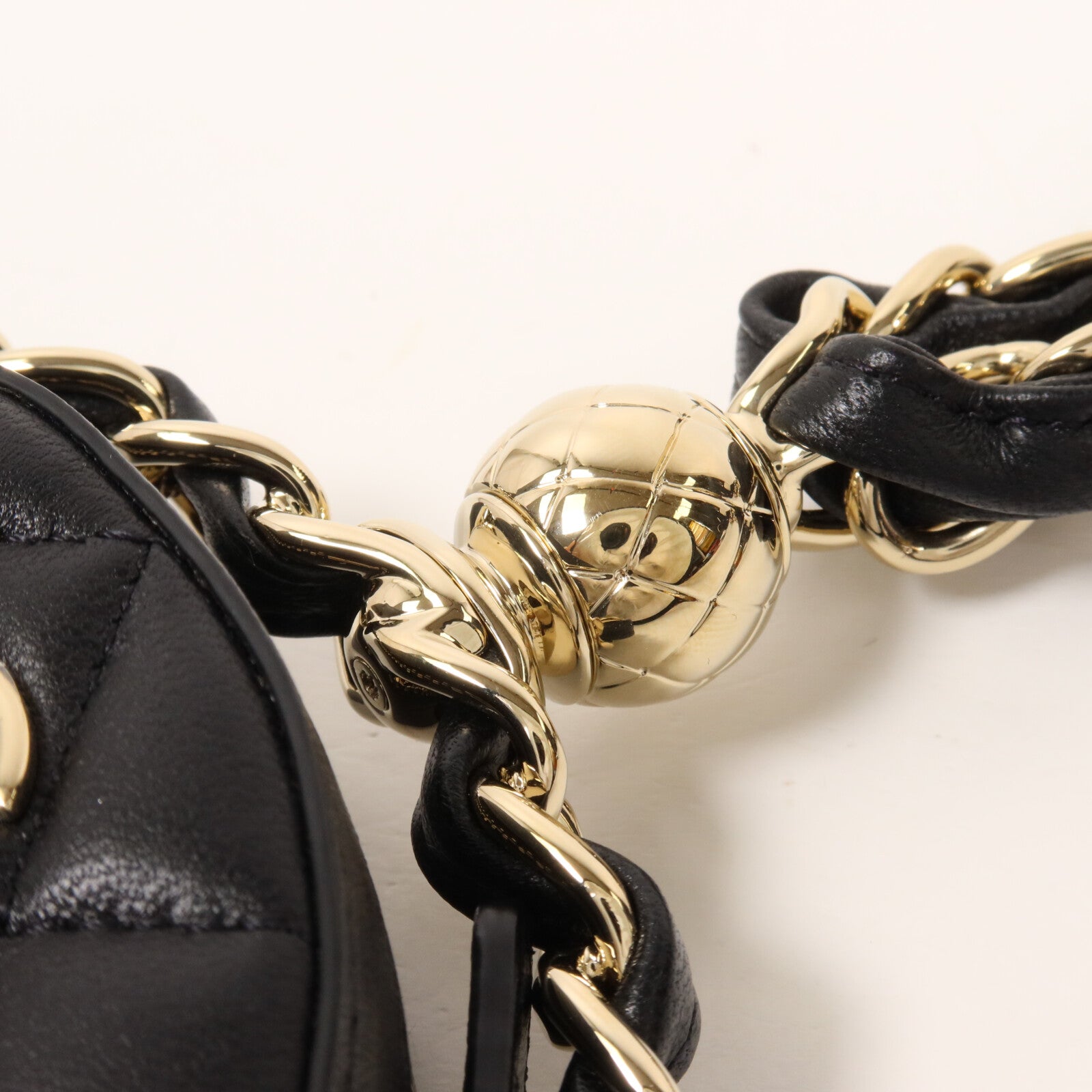 CHANEL 羊皮皮革Round Clutch With Chain鏈帶手拿包