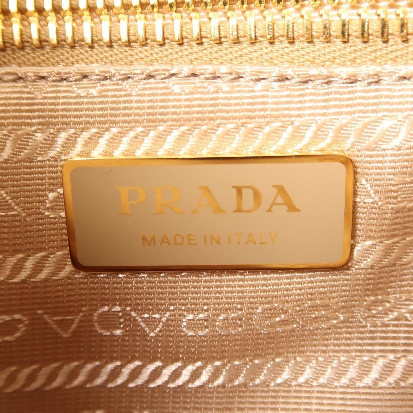 PRADA 尼龍/皮革Shoulder Bag金扣肩背袋