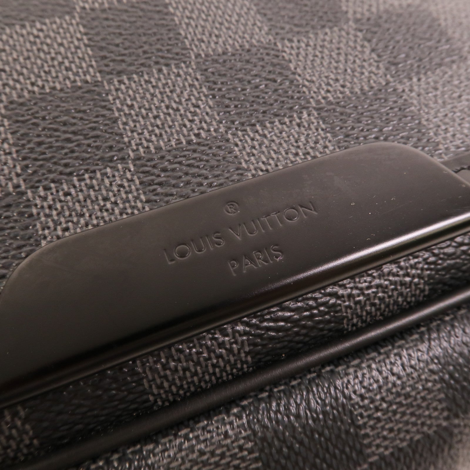 LOUIS VUITTON Damier Graghite Daniel MM銀扣肩背袋