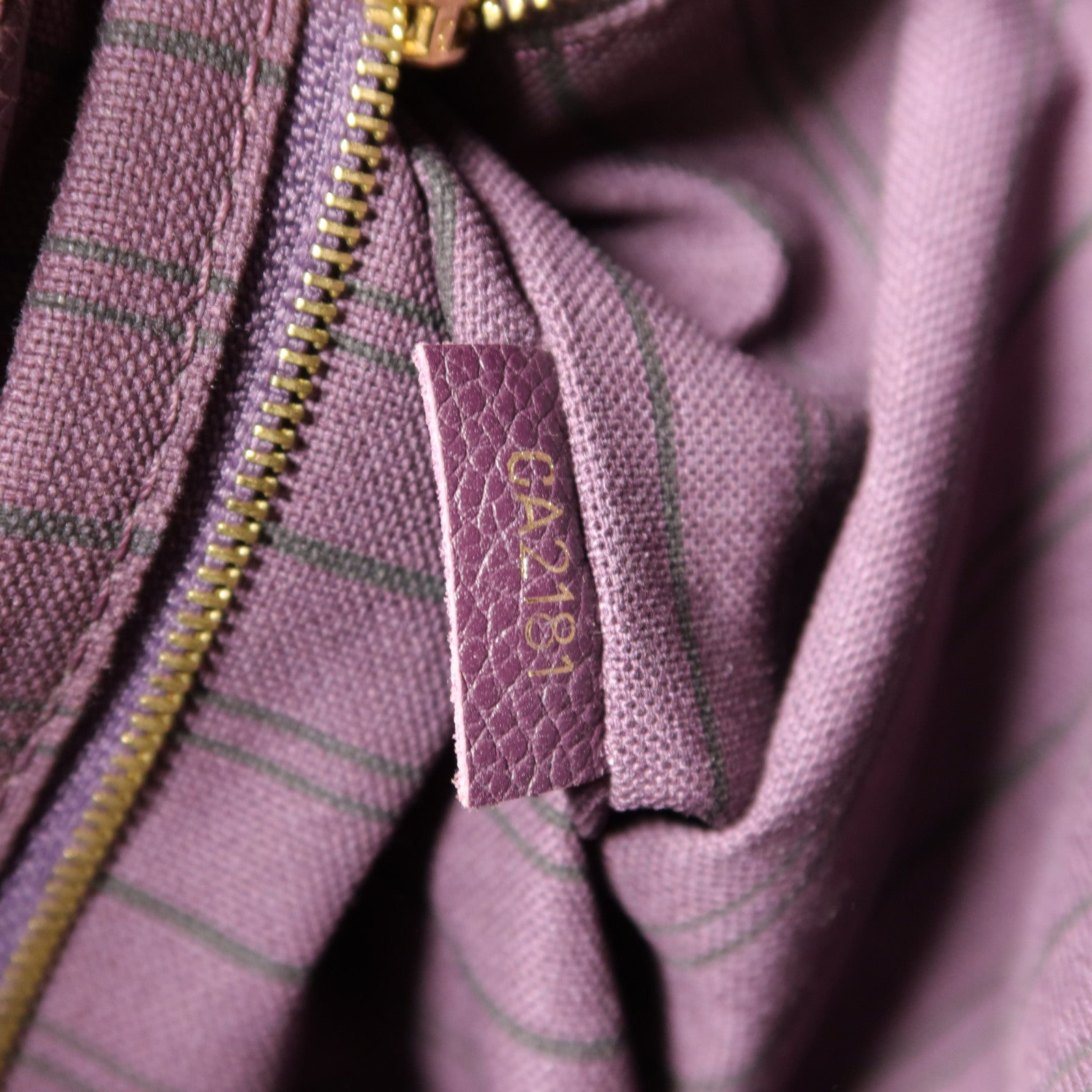 LOUIS VUITTON Monogram Empreinte Artsy MM肩背袋