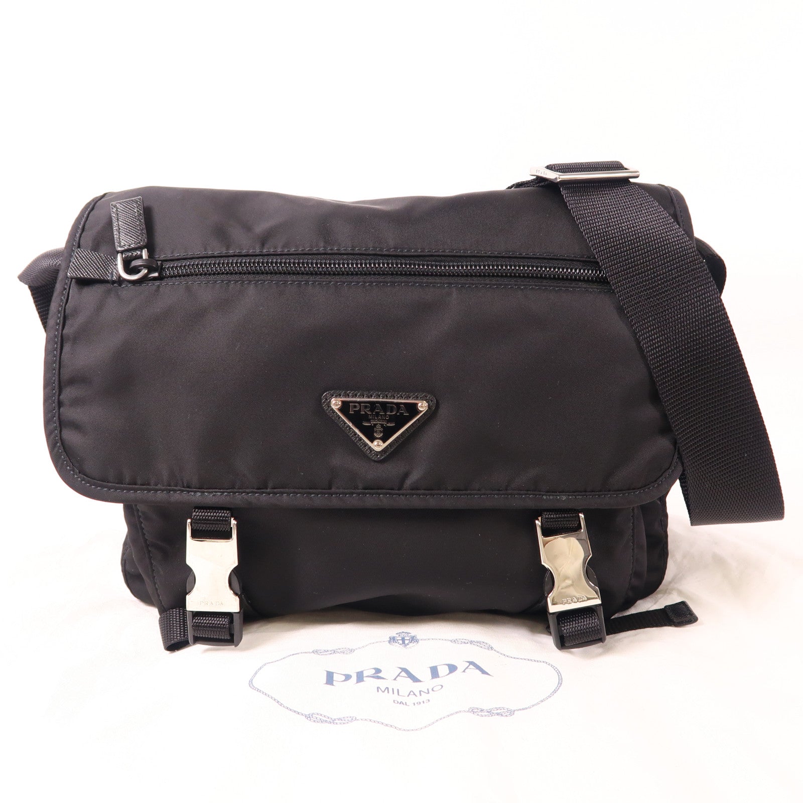 PRADA 尼龍Shoulder Bag銀扣肩背袋