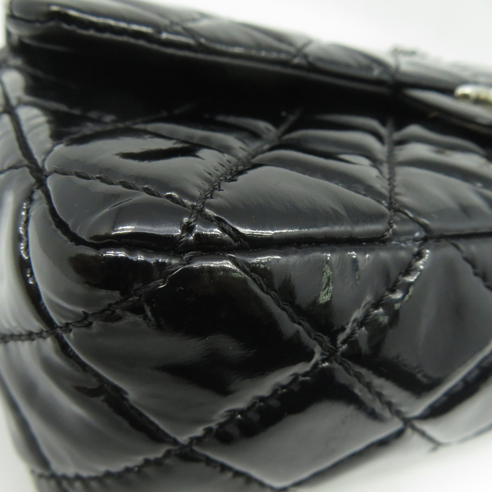 CHANEL **【清倉大減價】菱格漆皮皮革Chain Shoulder銀扣鏈帶肩背袋黑色