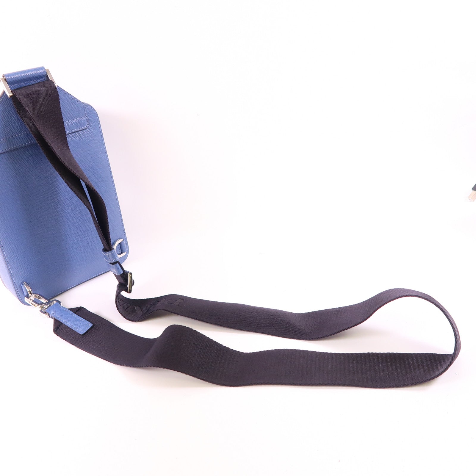 PRADA Saffiano皮革Brique銀扣斜孭袋