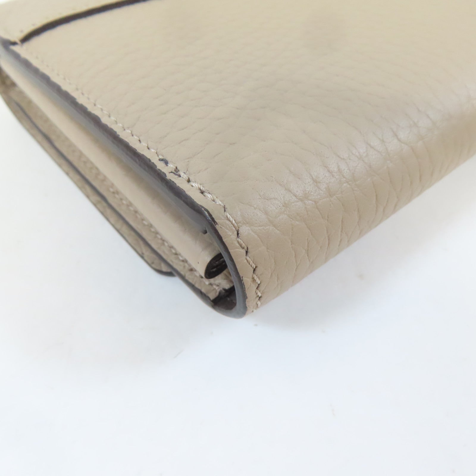 LOUIS VUITTON Taurillon皮革Capucines Wallet金扣長錢包淺褐色