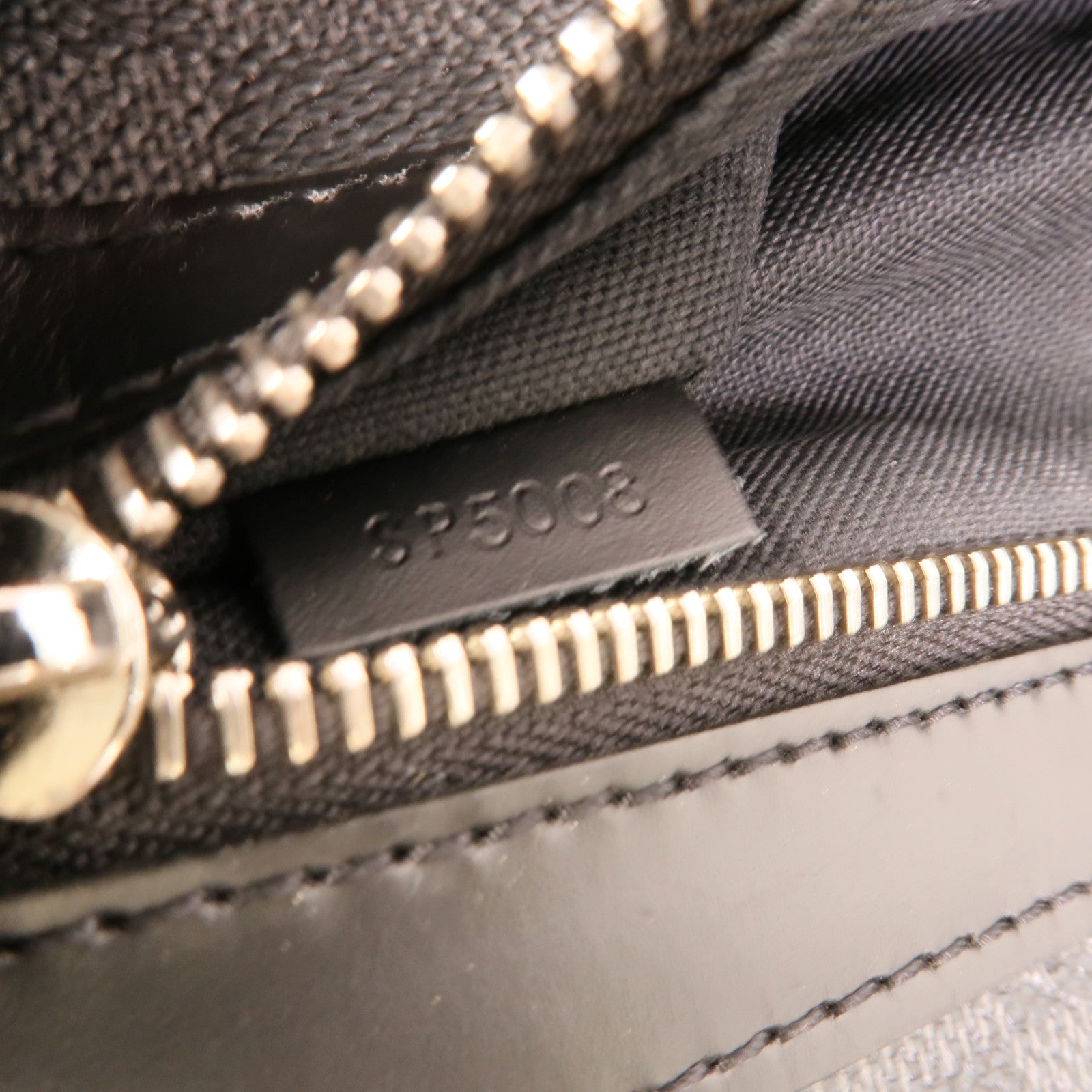 LOUIS VUITTON Damier Graghite Daniel MM銀扣肩背袋