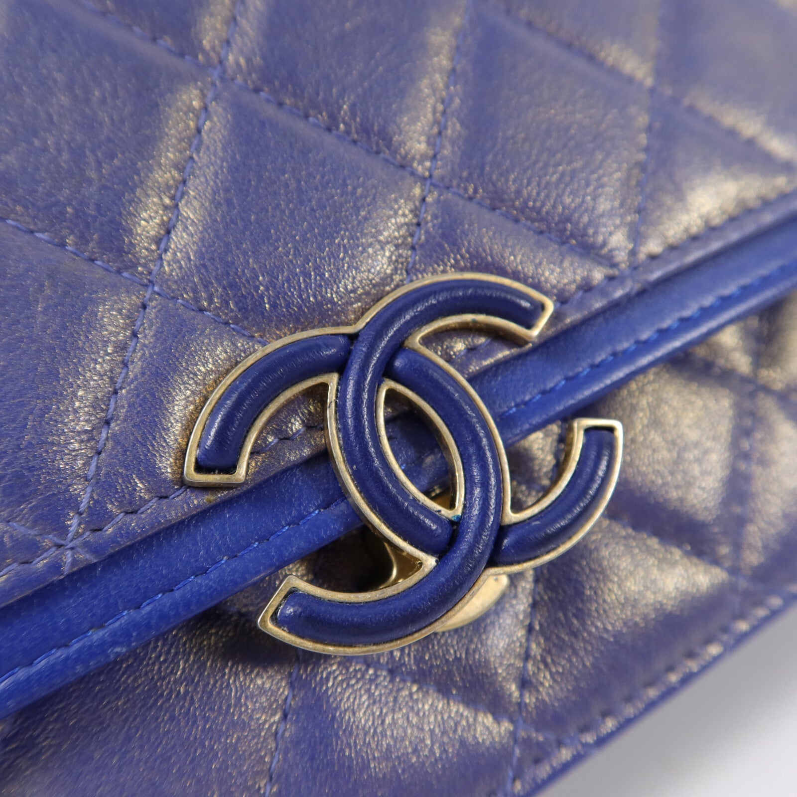CHANEL 牛皮皮革CC Chic Wallet On Chain鏈帶肩背袋