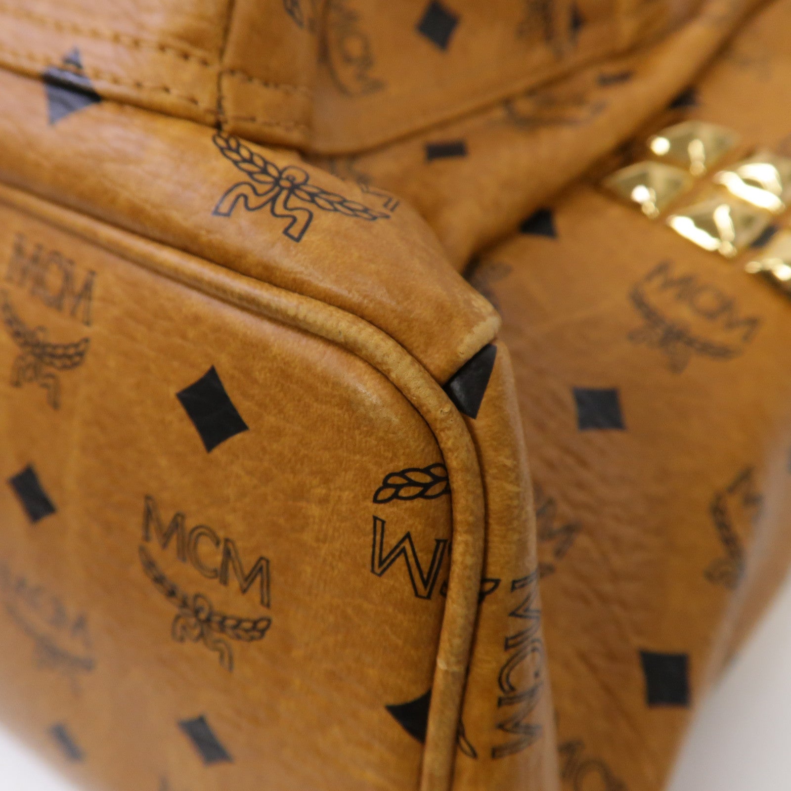 MCM 牛皮皮革Stark Side Studs Backpack金扣背包啡色