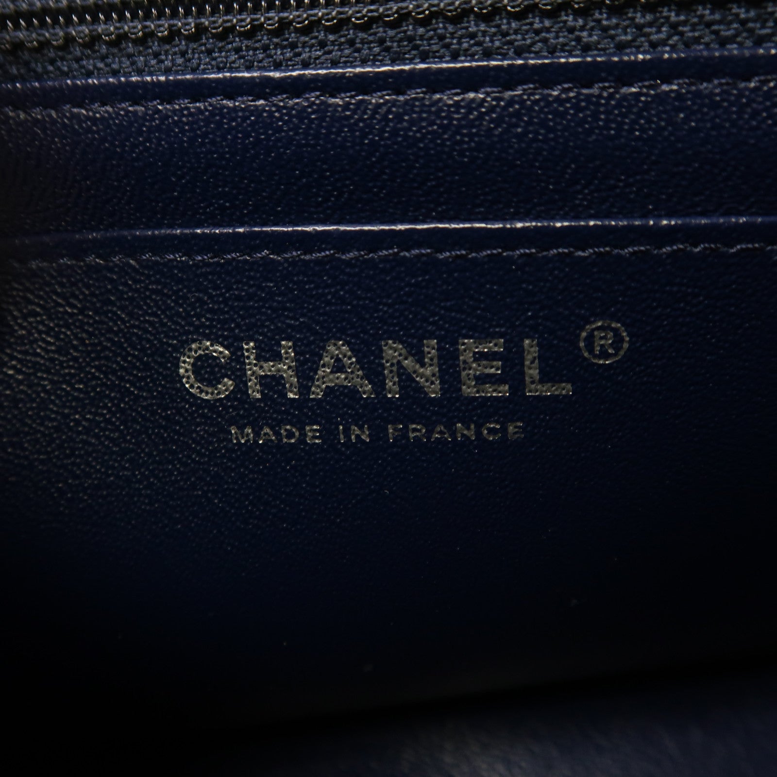 CHANEL 菱格羊皮皮革Classic Flap 17銀扣鏈帶肩背袋藍色