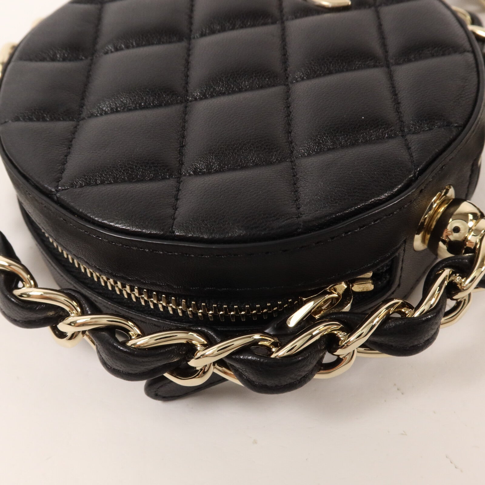CHANEL 羊皮皮革Round Clutch With Chain鏈帶手拿包