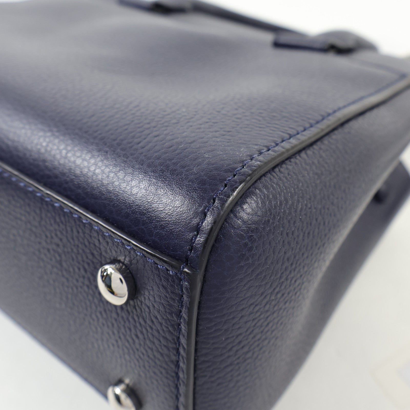 CHANEL 牛皮皮革Neo Executive Tote Mini銀扣手挽肩背兩用袋