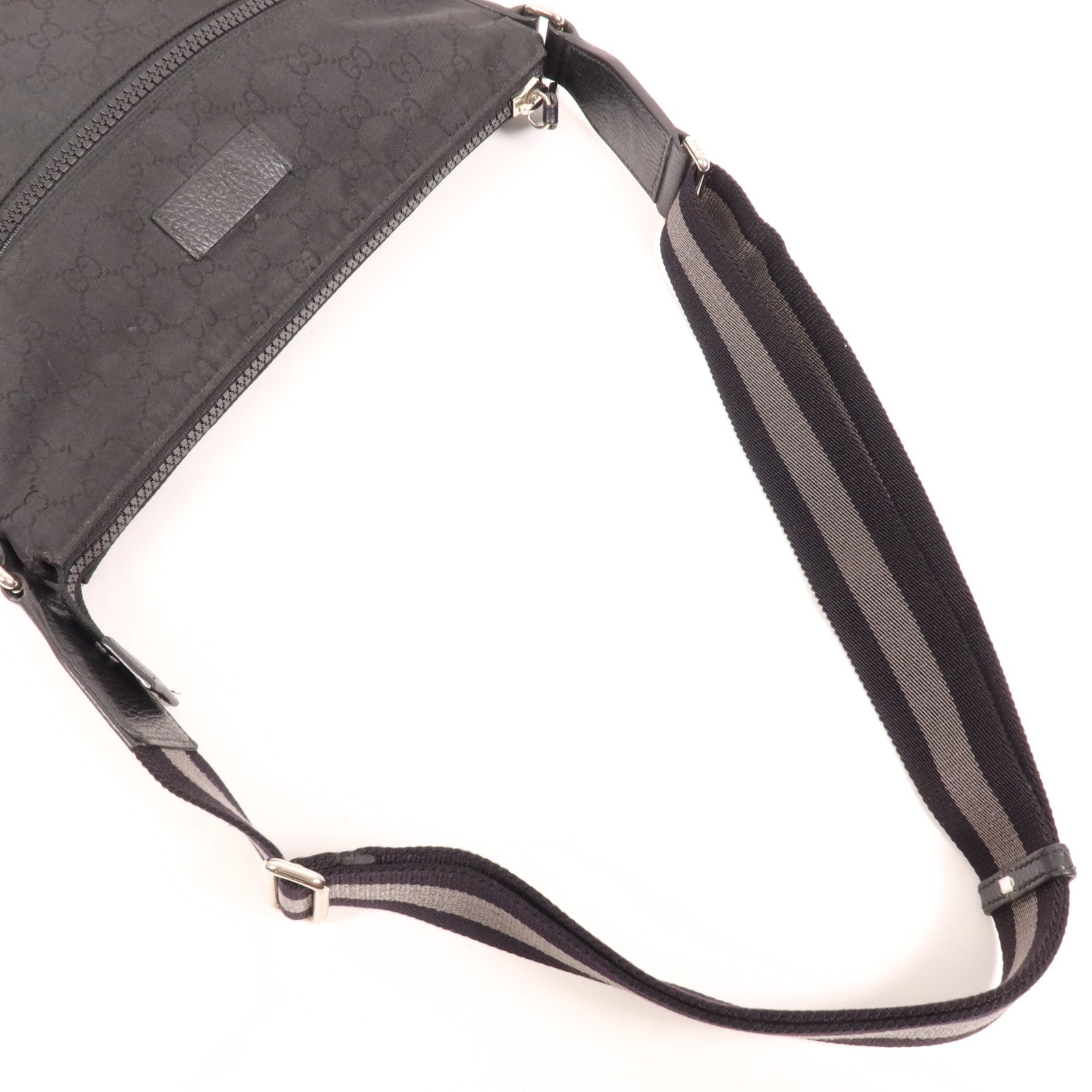 GUCCI 尼龍Shoulder Bag銀扣肩背袋