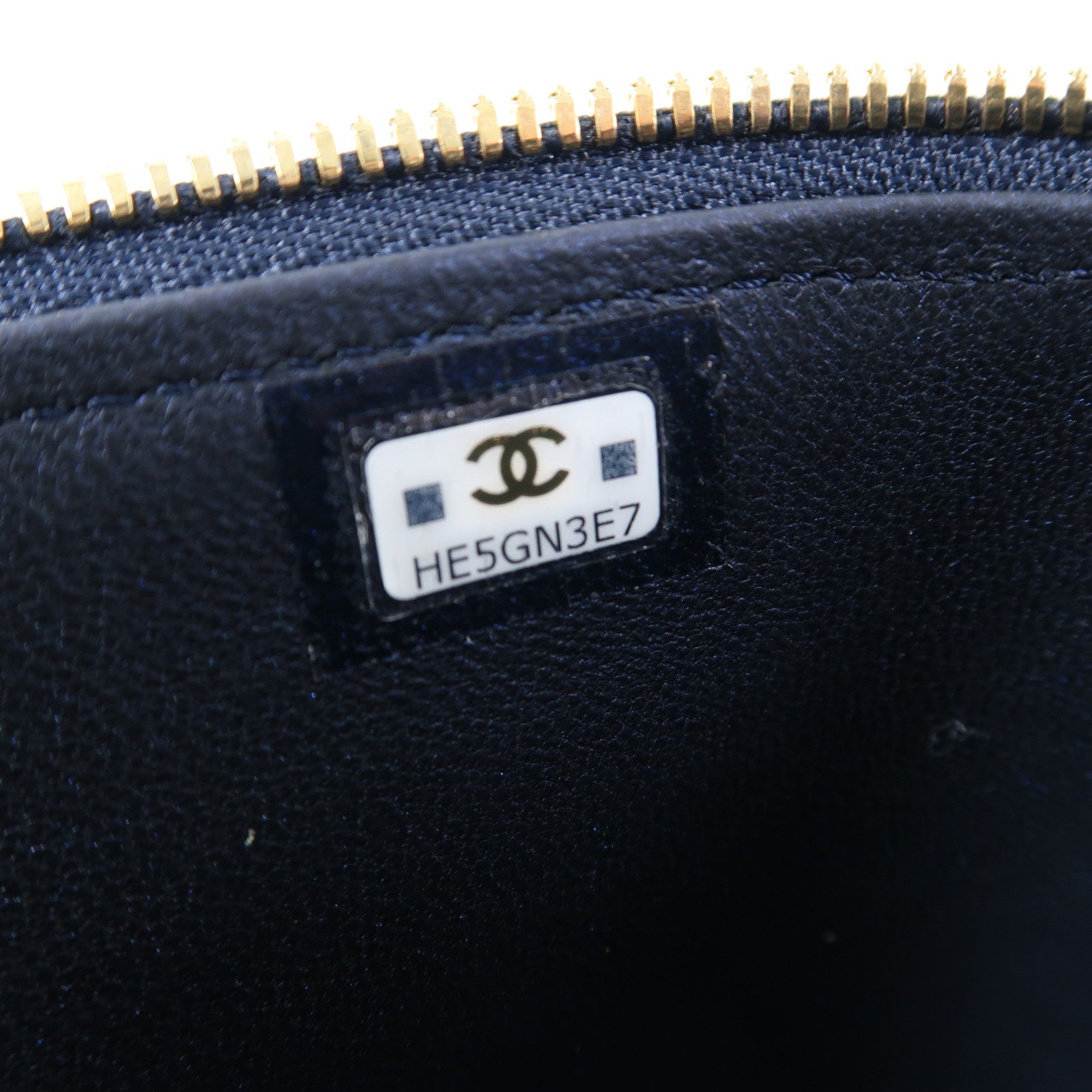 CHANEL 菱格羊皮皮革Vanity Case金扣鏈帶肩背袋深藍色