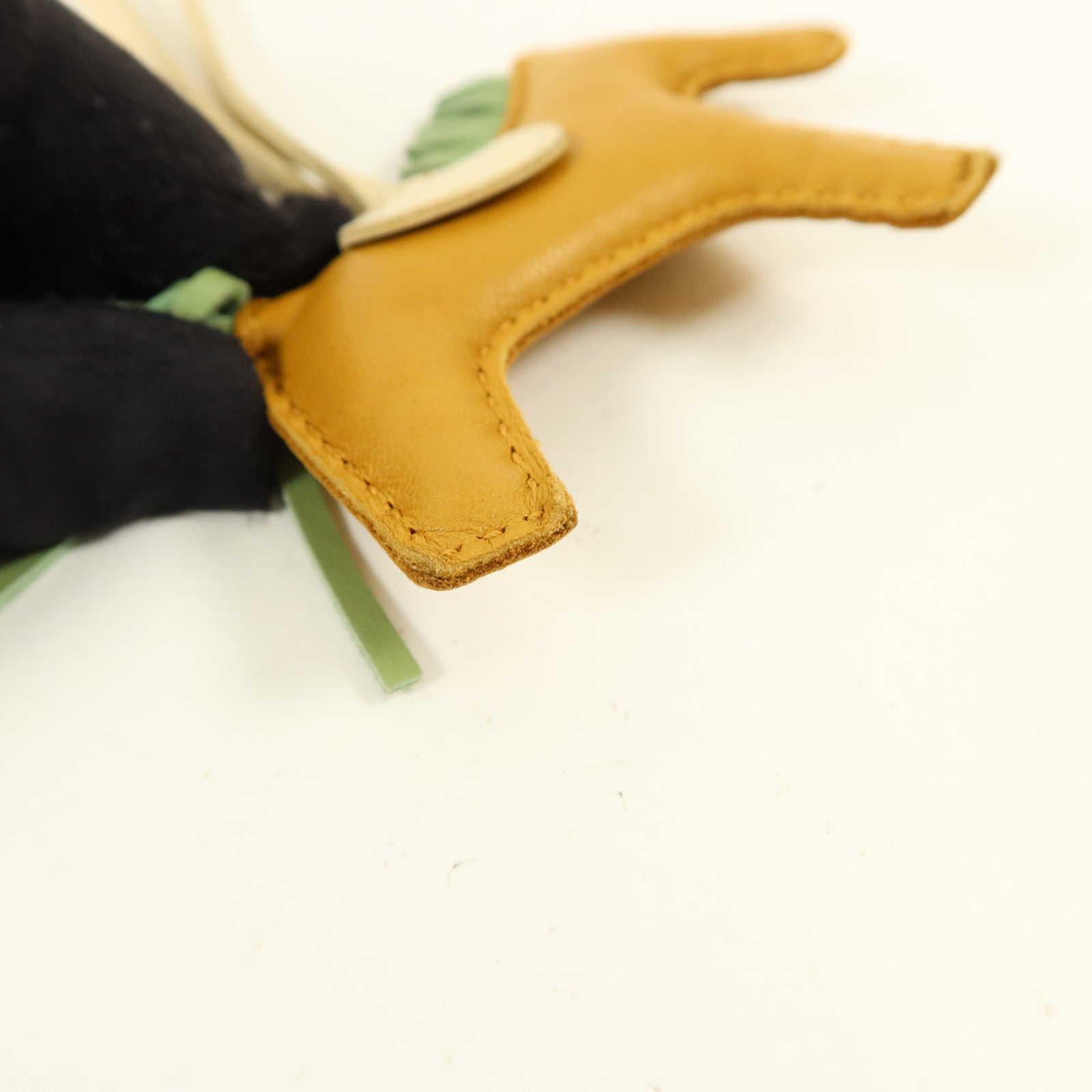 HERMES Milo皮革Rodeo PM掛飾Sesame/Vert Criquet