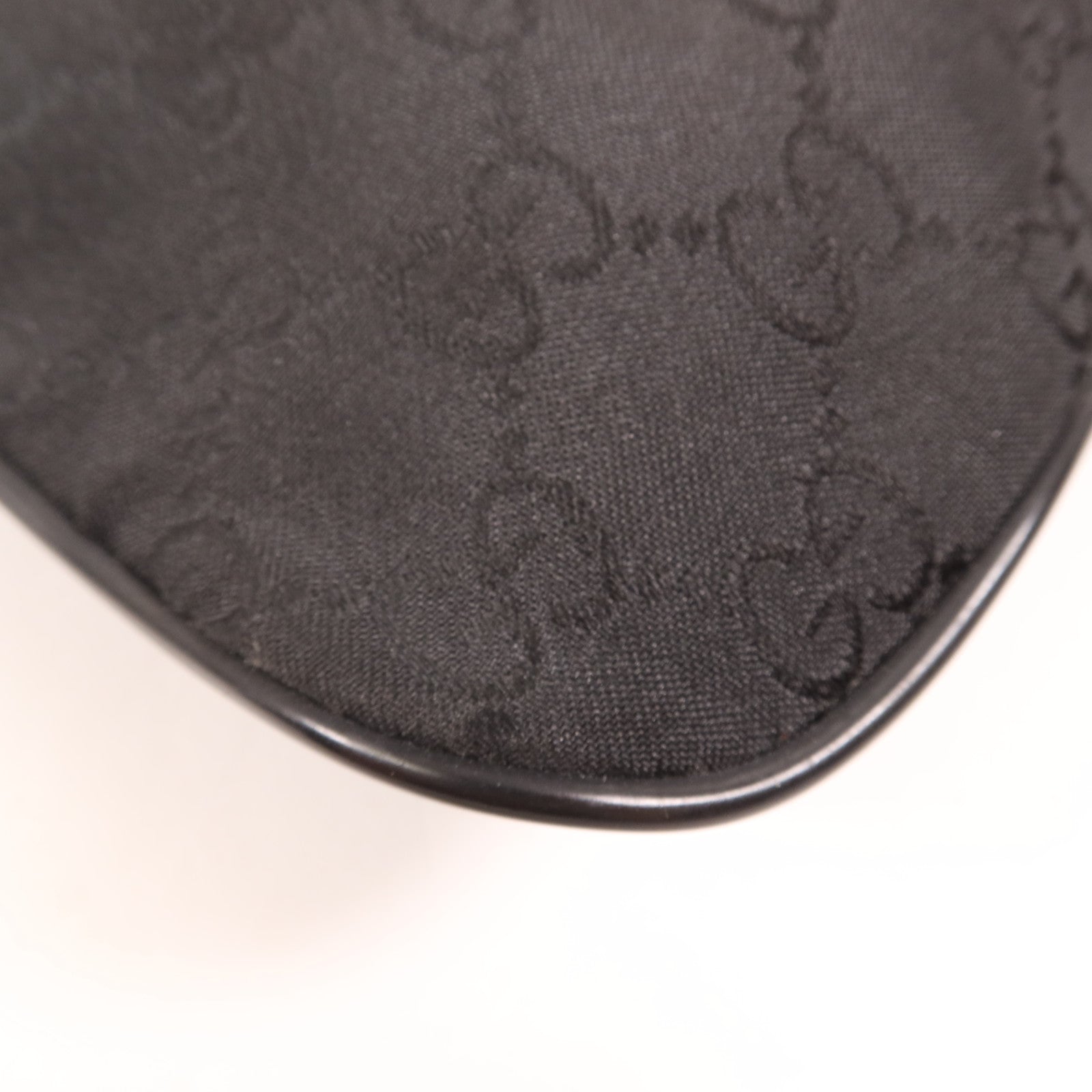 GUCCI 尼龍Shoulder Bag銀扣肩背袋