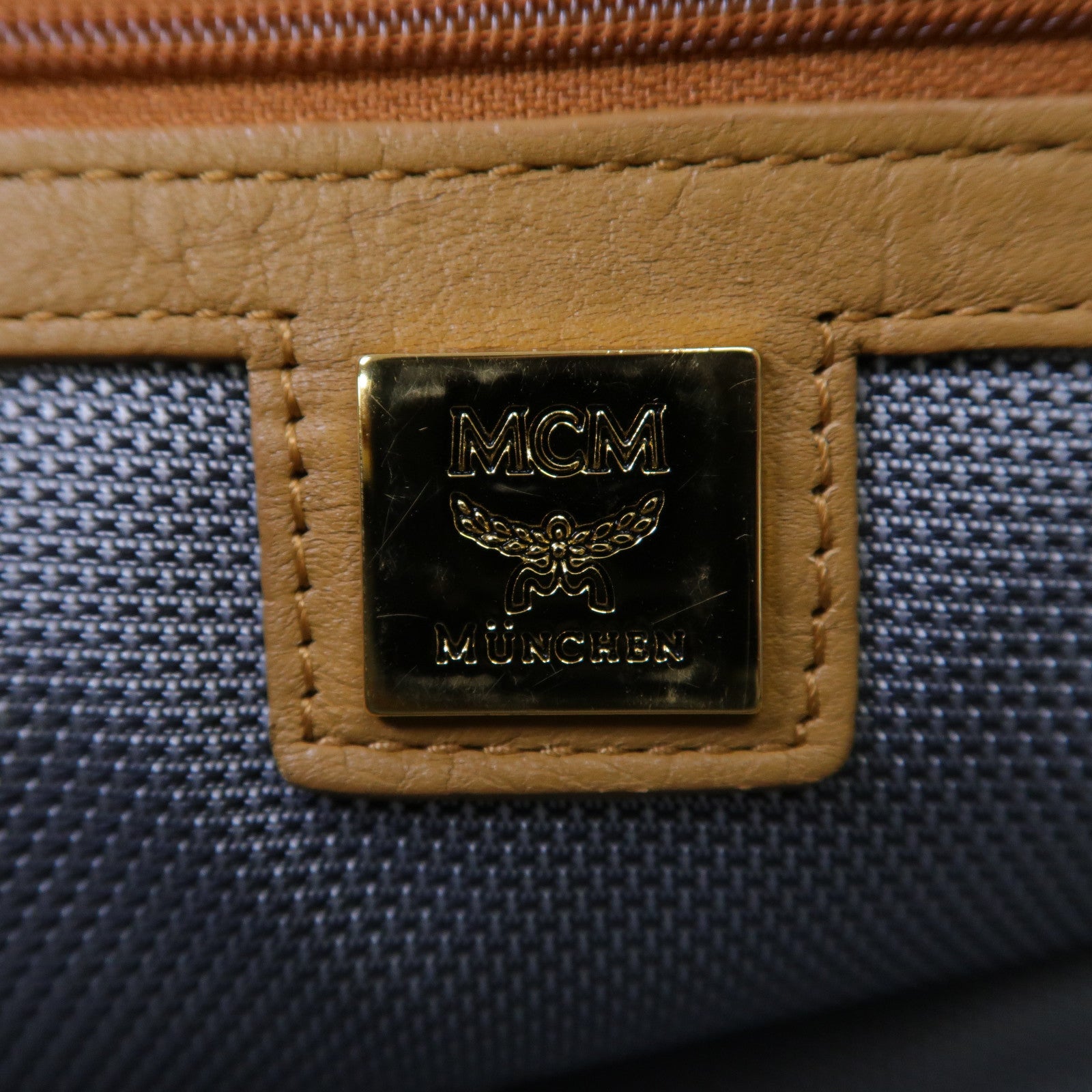 MCM 牛皮皮革Stark Side Studs Backpack金扣背包啡色