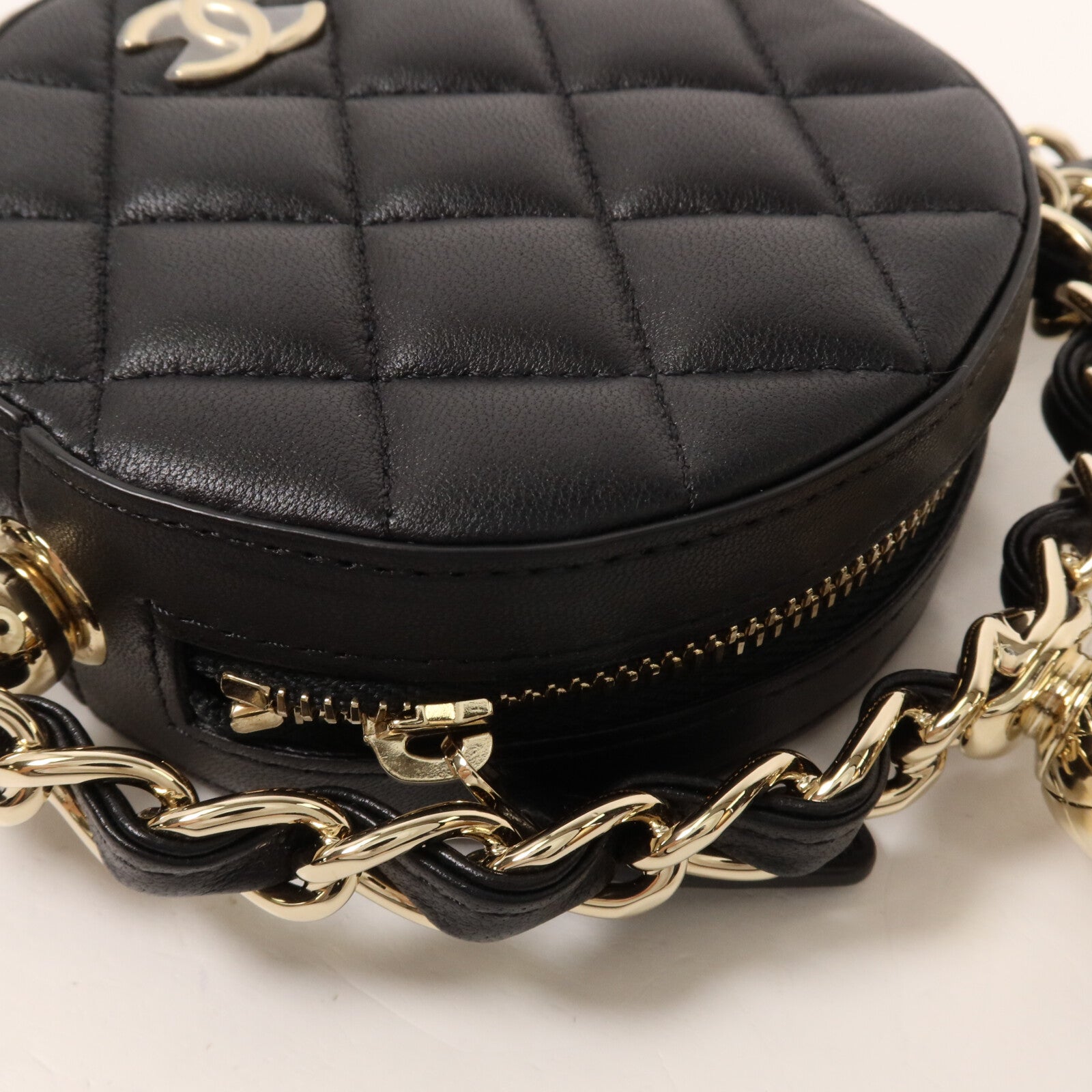 CHANEL 羊皮皮革Round Clutch With Chain鏈帶手拿包