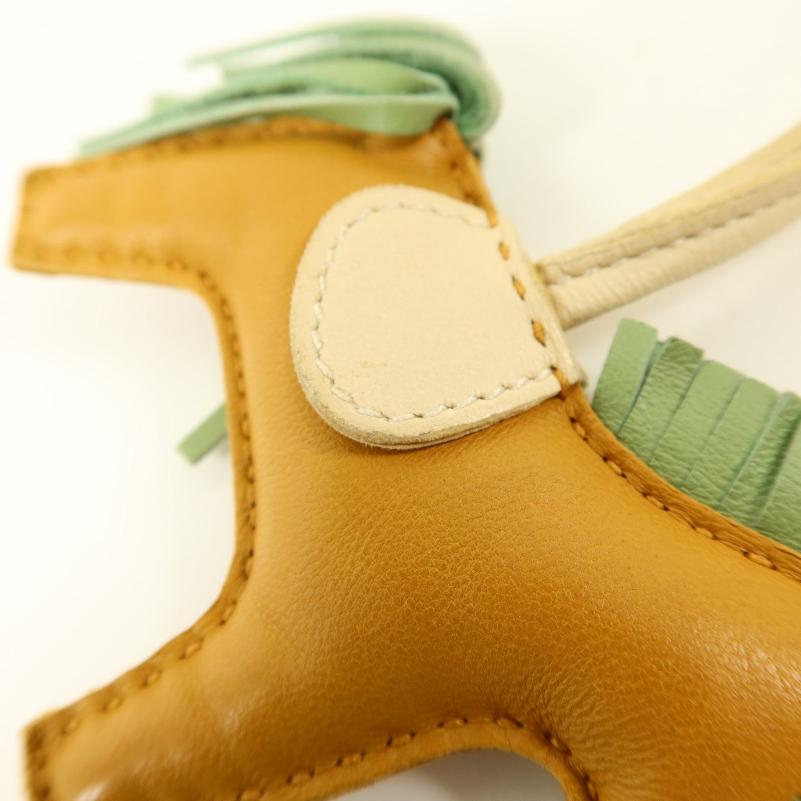 HERMES Milo皮革Rodeo PM掛飾Sesame/Vert Criquet