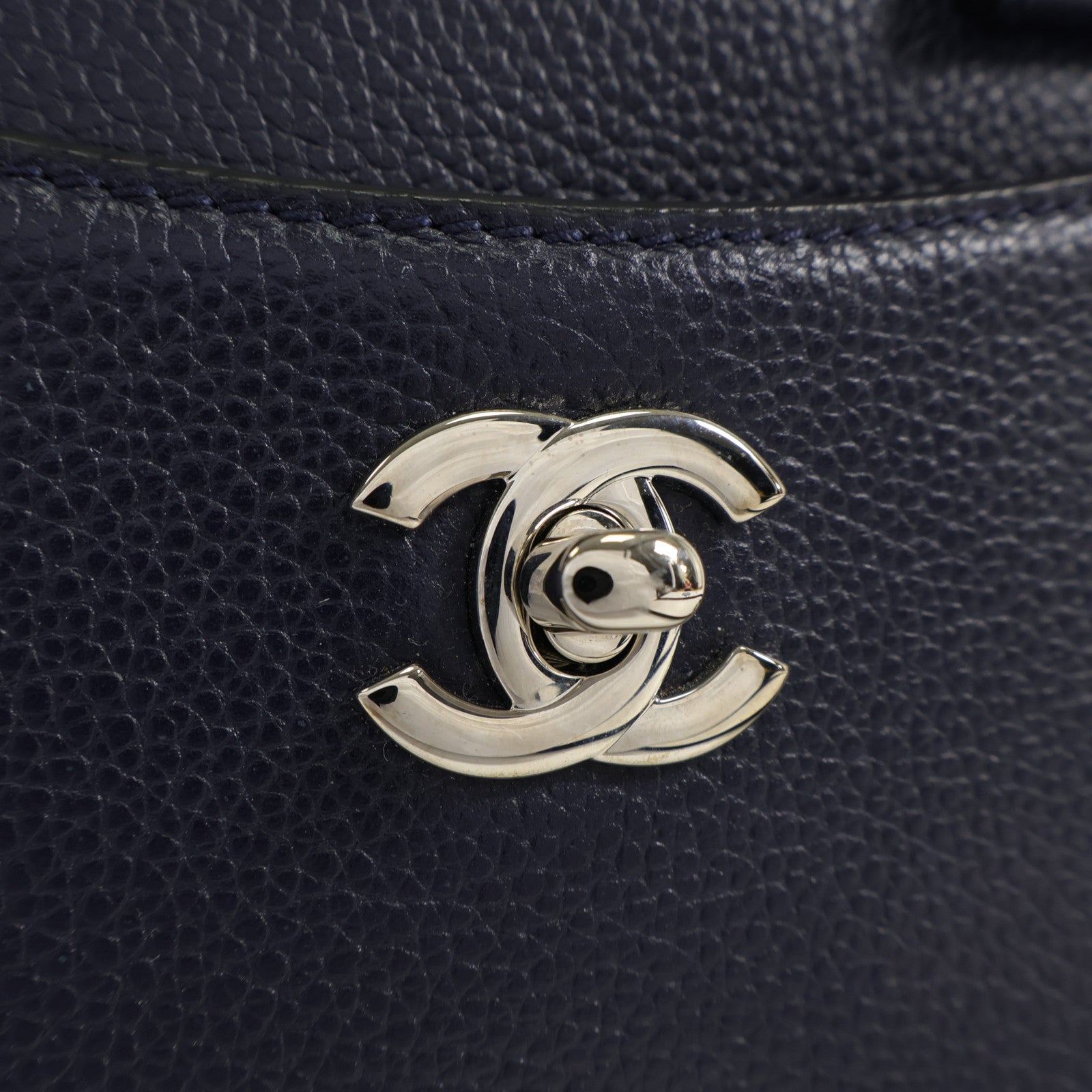 CHANEL 牛皮皮革Neo Executive Tote Mini銀扣手挽肩背兩用袋
