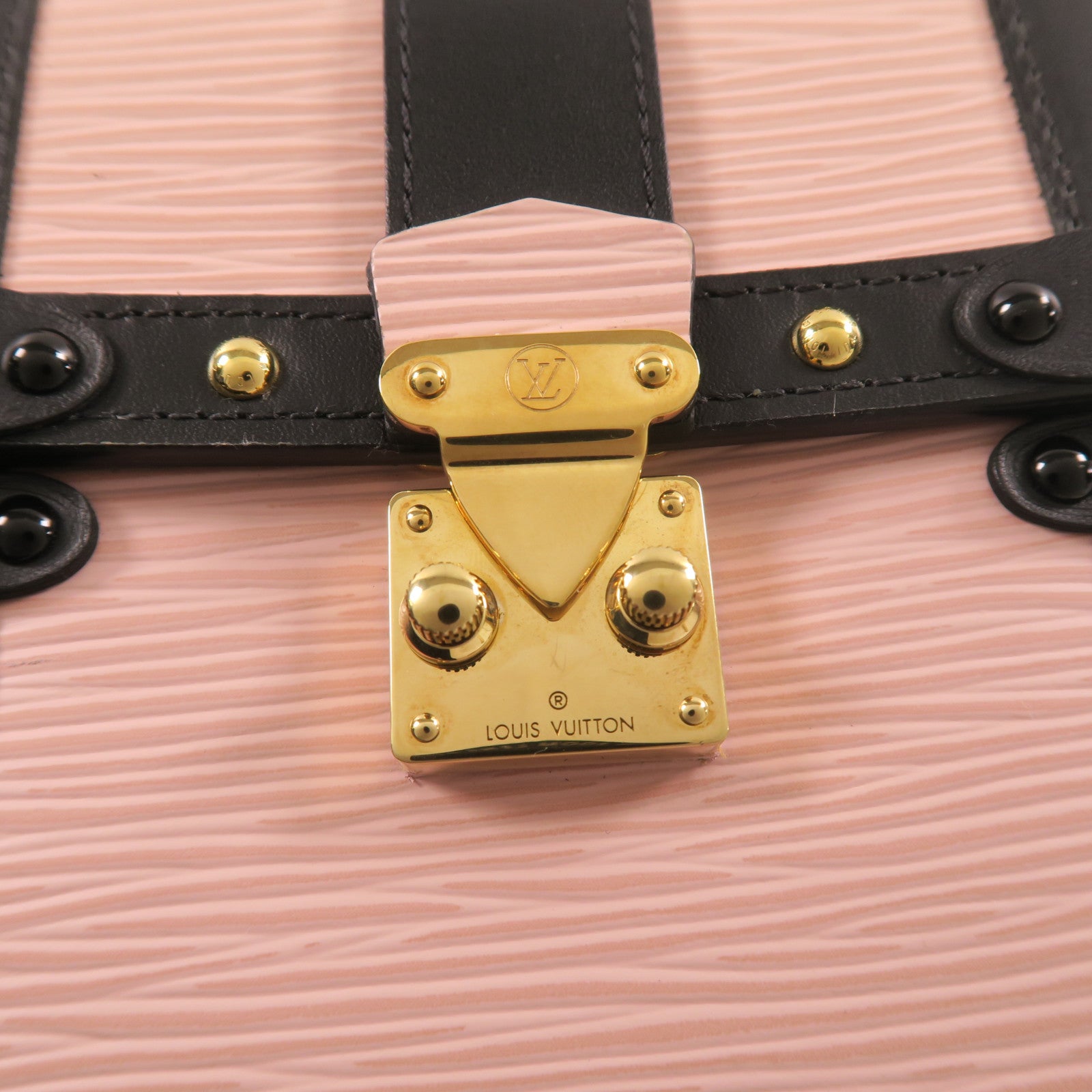 LOUIS VUITTON Epi Pochette Trunk 金扣肩背袋