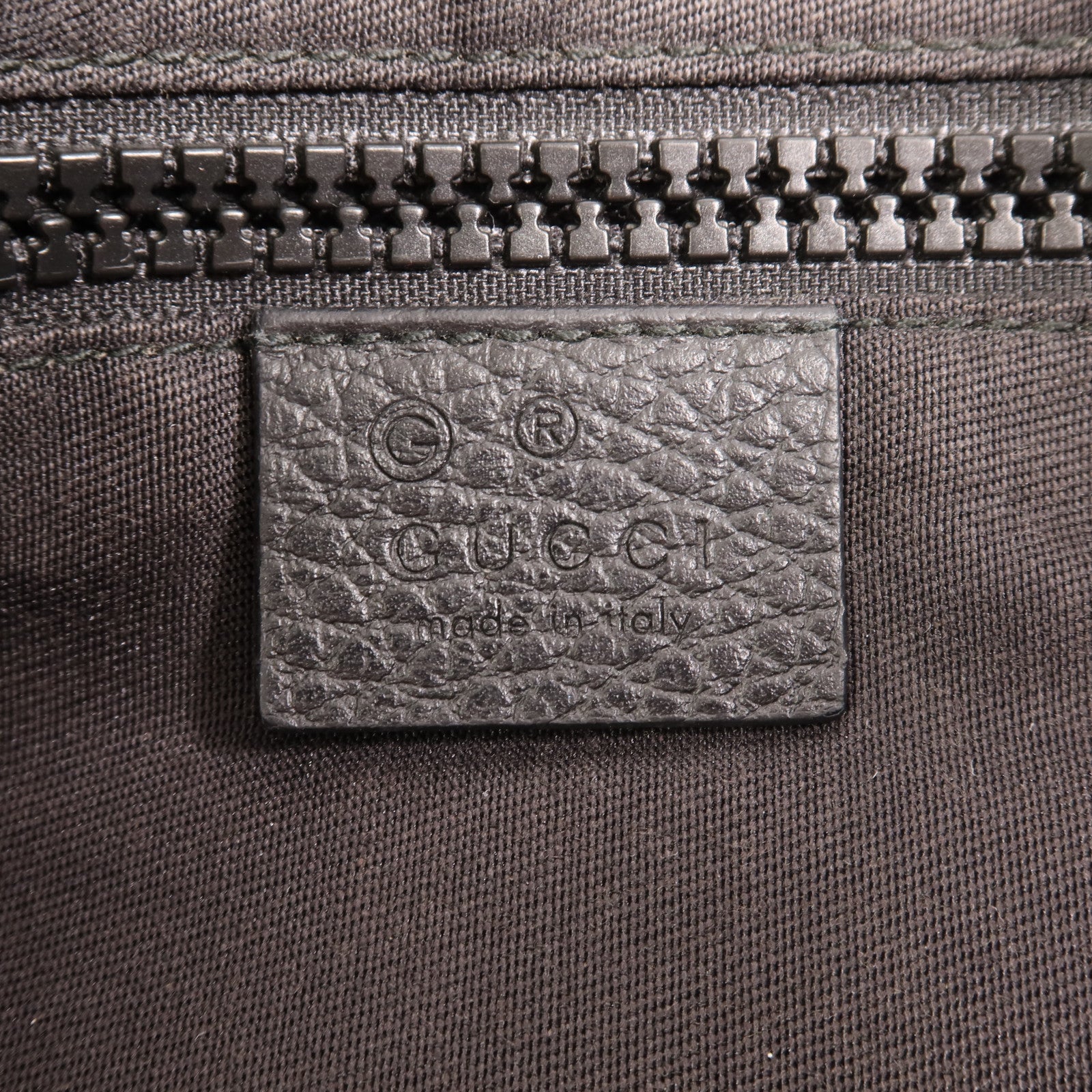 GUCCI 尼龍Shoulder Bag銀扣肩背袋