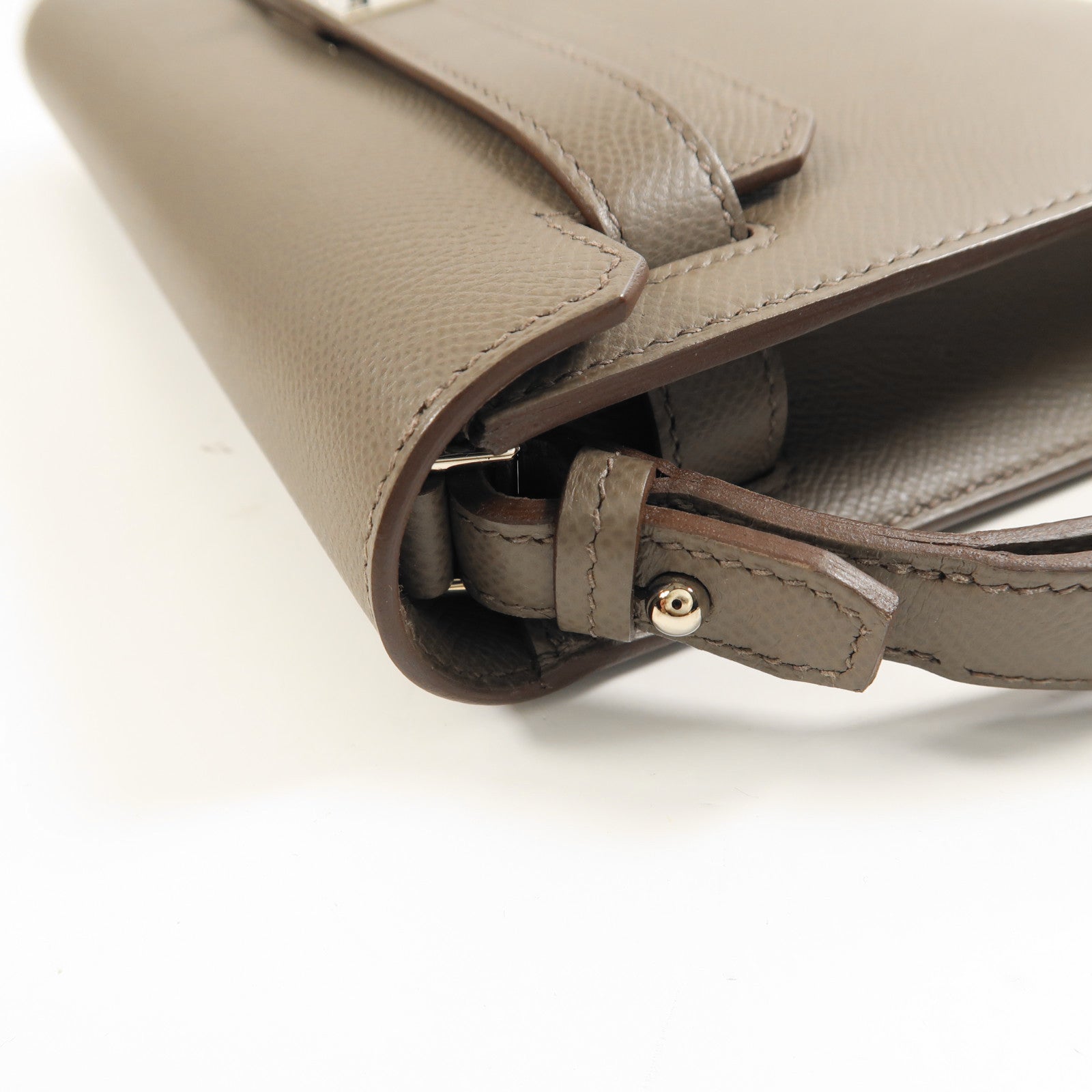 HERMES Epsom皮革Kelly Depeche 25銀扣手拿包Etoupe