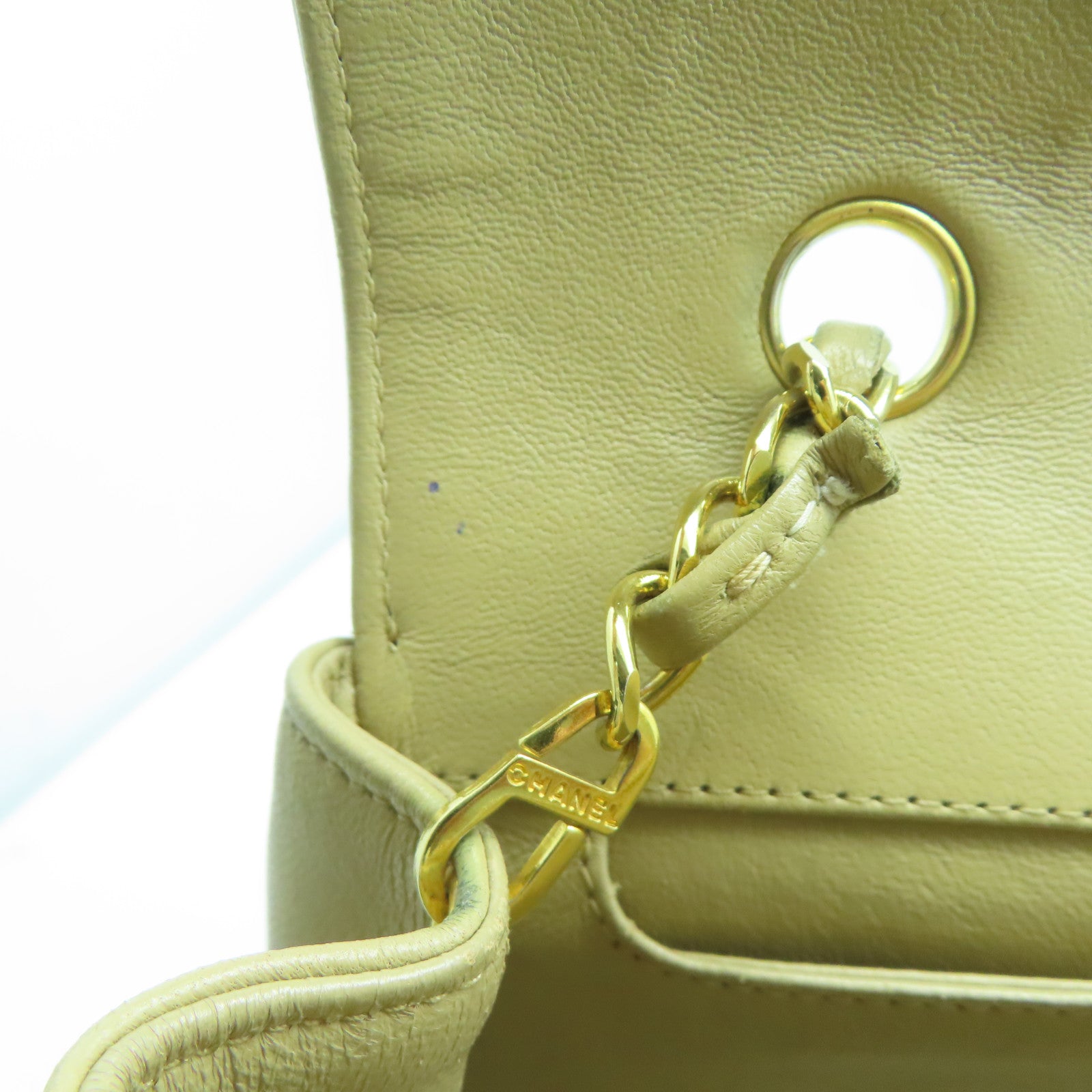 CHANEL 【清倉大減價】菱格羊皮皮革Chain Shoulder金扣鏈帶肩背袋米色