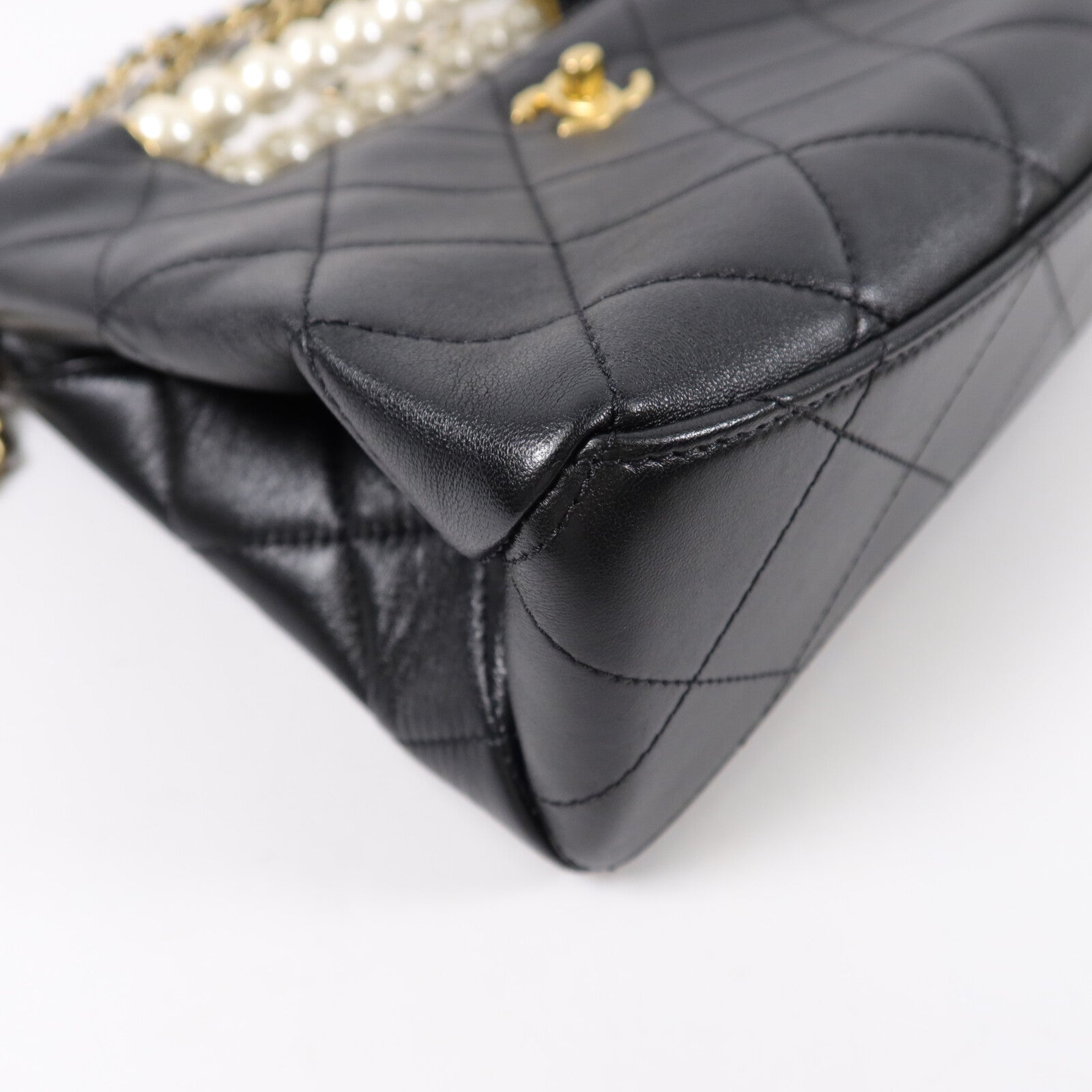 CHANEL 羊皮皮革Pearl Handle Shopping Bag鏈帶肩背袋
