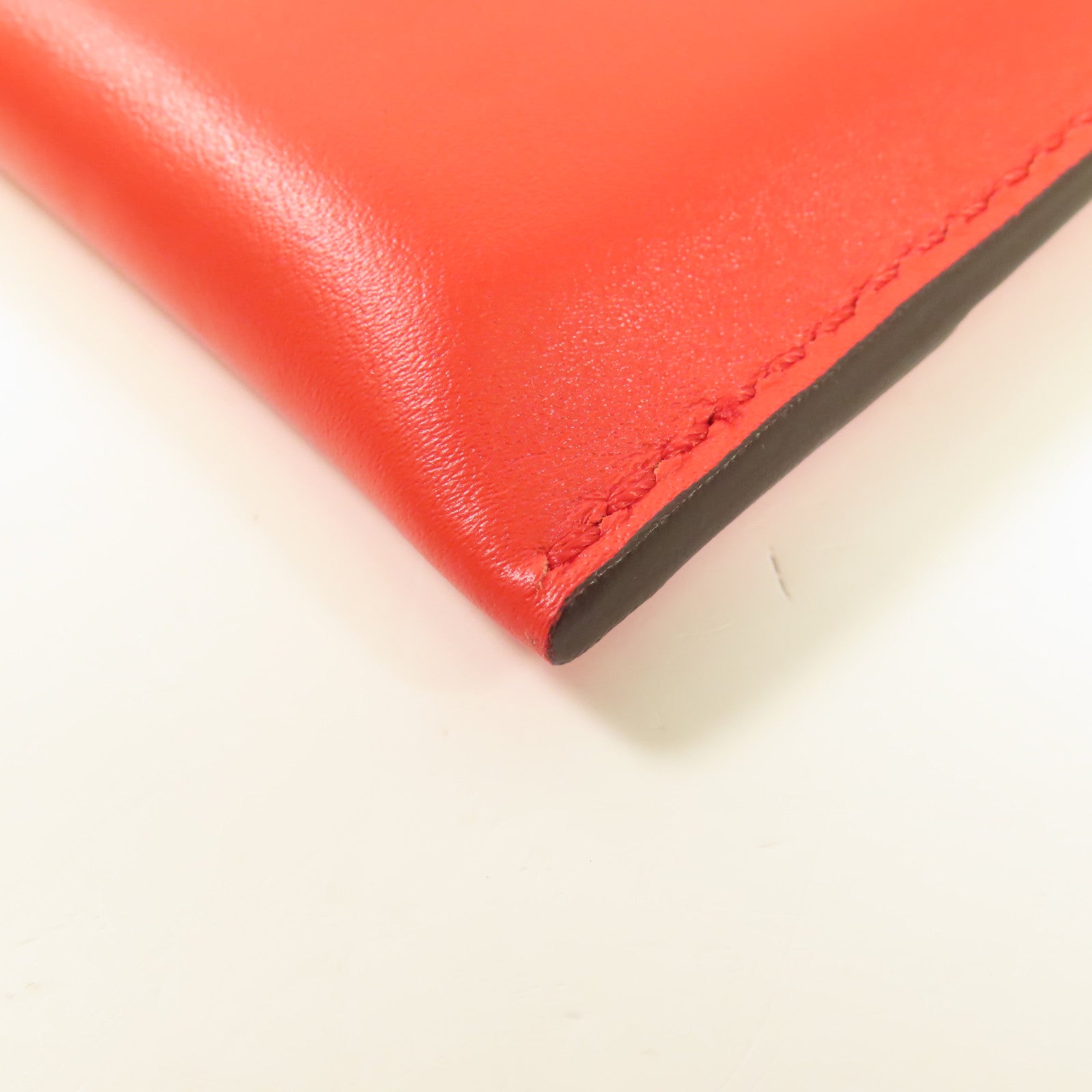 LOUIS VUITTON 牛皮皮革Pouch金扣手拿包