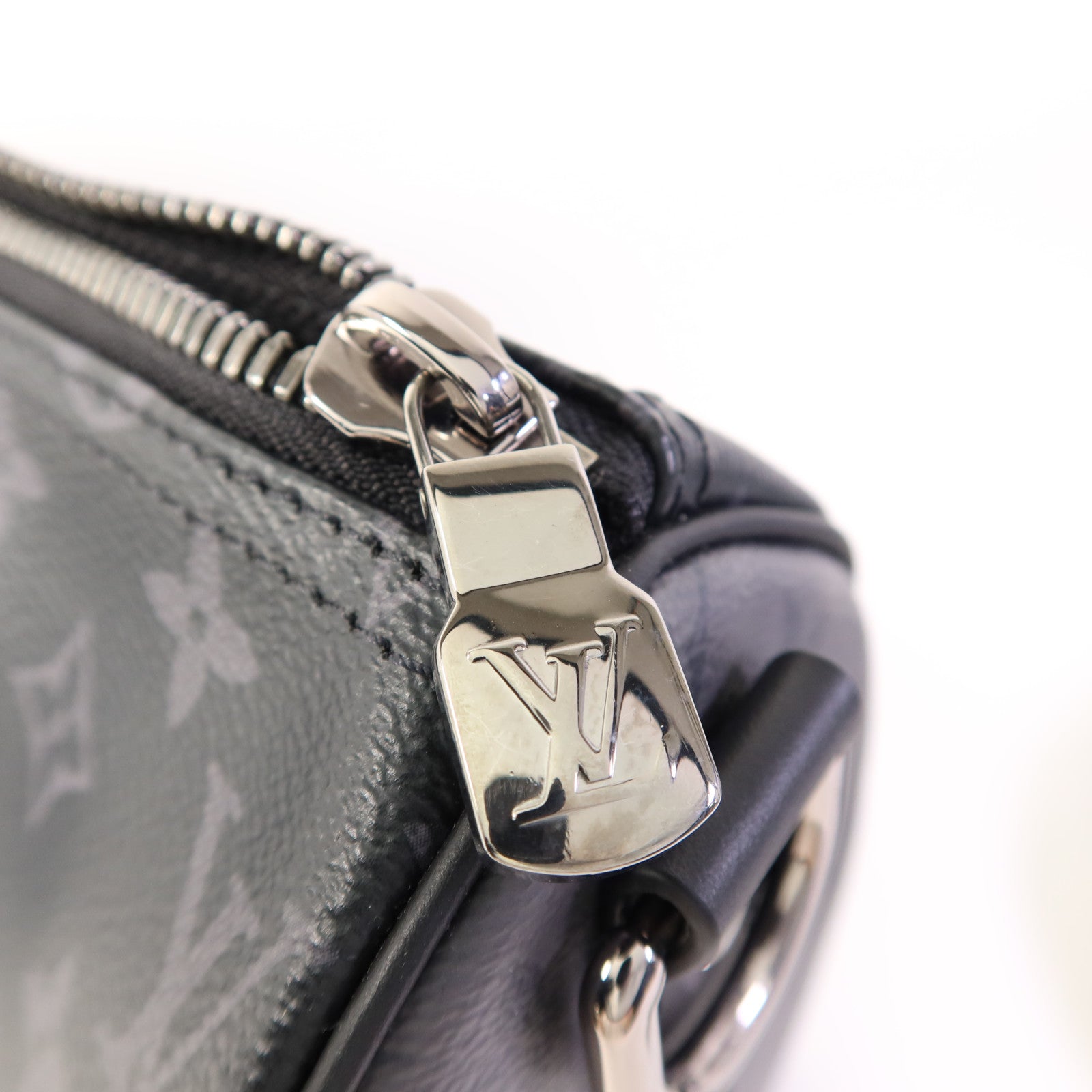 LOUIS VUITTON Monogram Eclipse Keepall Bandouliere 35手挽肩背兩用袋