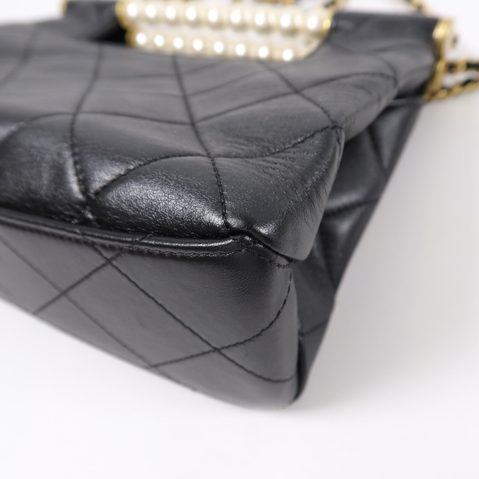 CHANEL 羊皮皮革Pearl Handle Shopping Bag鏈帶肩背袋