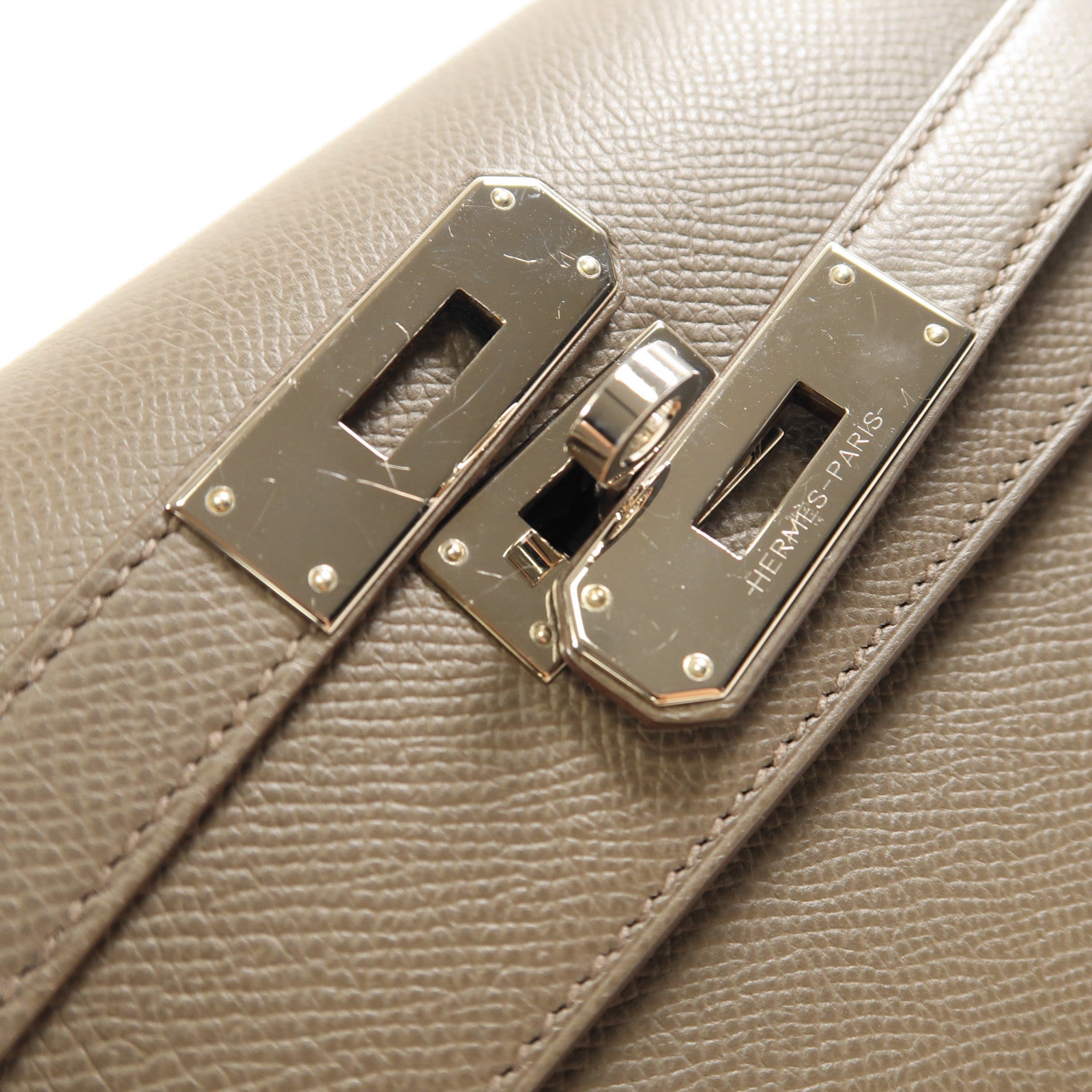 HERMES Epsom皮革Kelly Depeche 25銀扣手拿包Etoupe