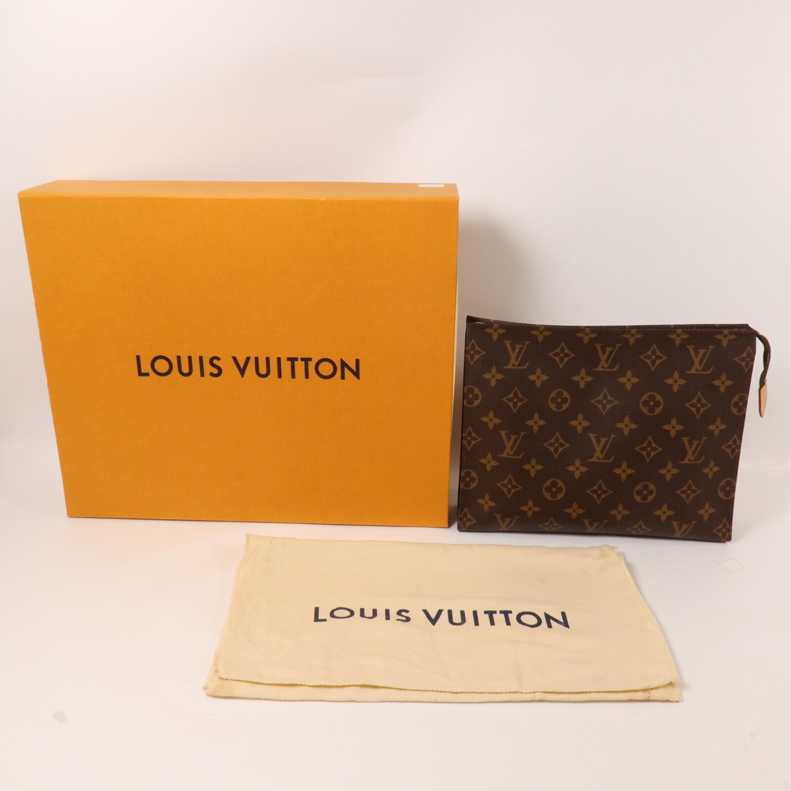 LOUIS VUITTON Monogram Poche Toilette 26手拿包