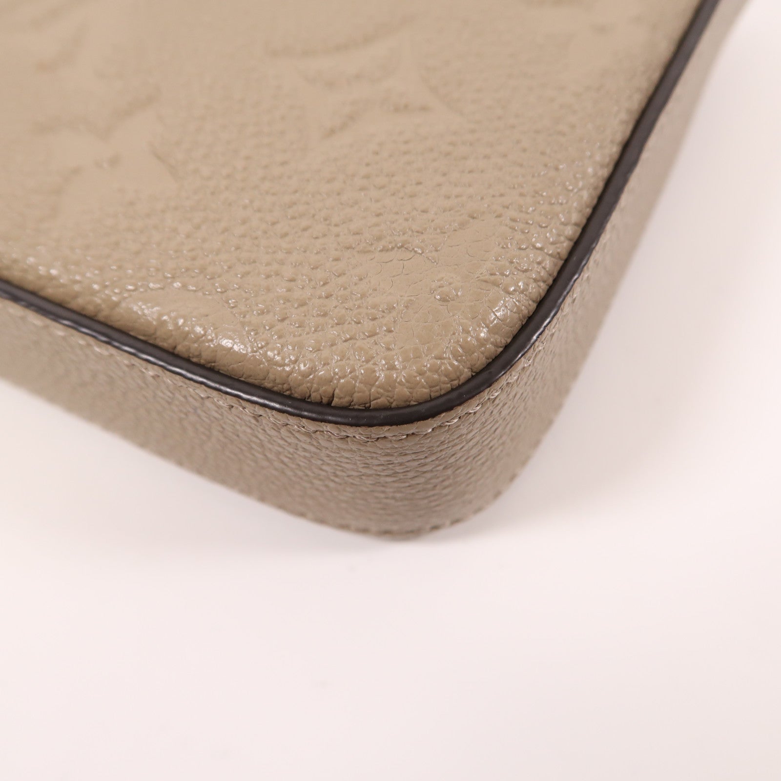 LOUIS VUITTON Monogram Empreinte Felicie Pochette金扣鏈帶肩背袋