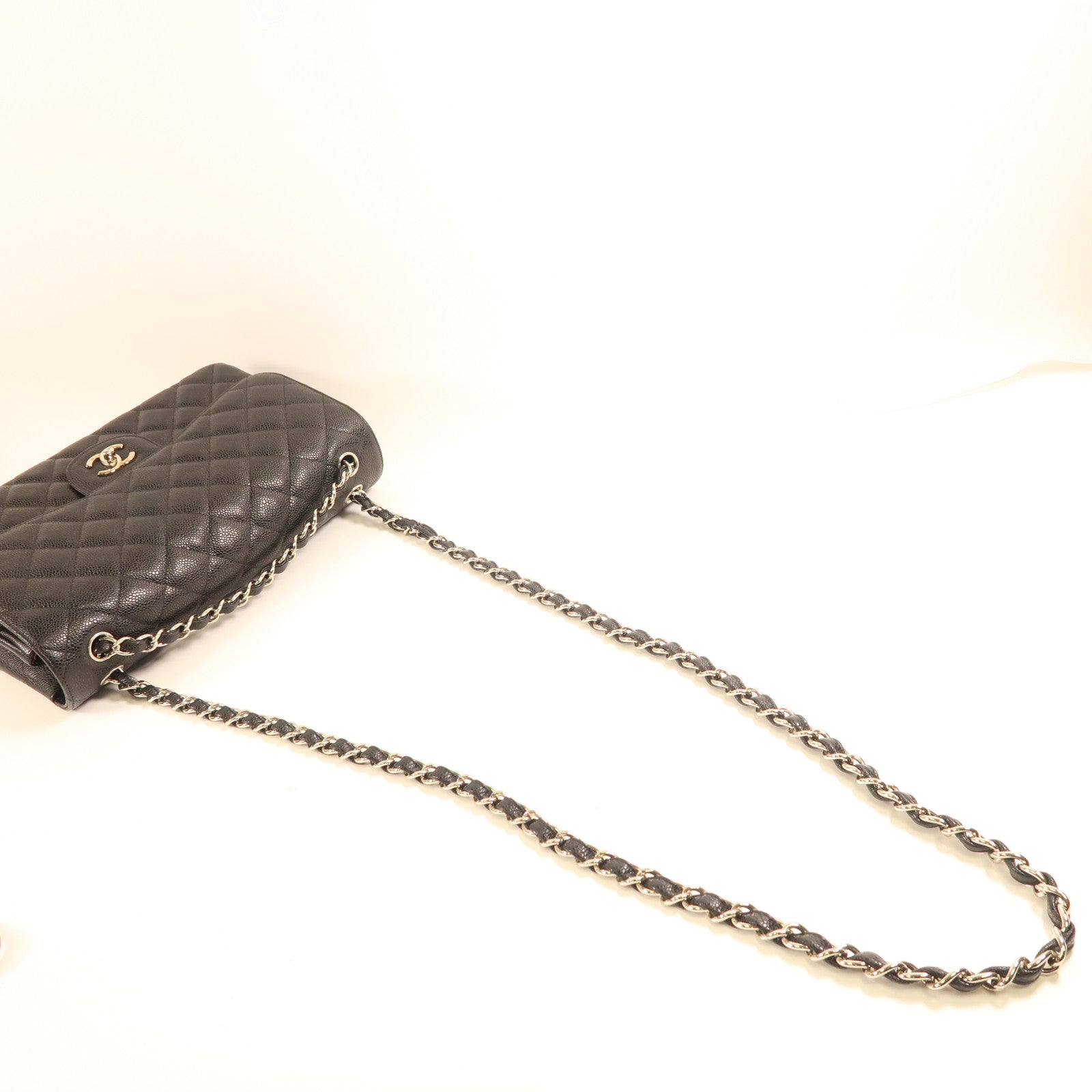 CHANEL 【激減優惠】牛皮皮革Jumbo 30銀扣鏈帶肩背袋黑色
