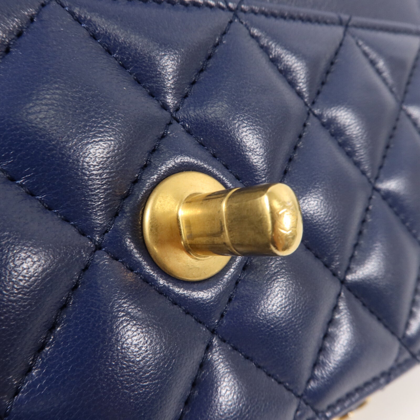 CHANEL 羊皮皮革Wallet On Chain鏈帶肩背袋