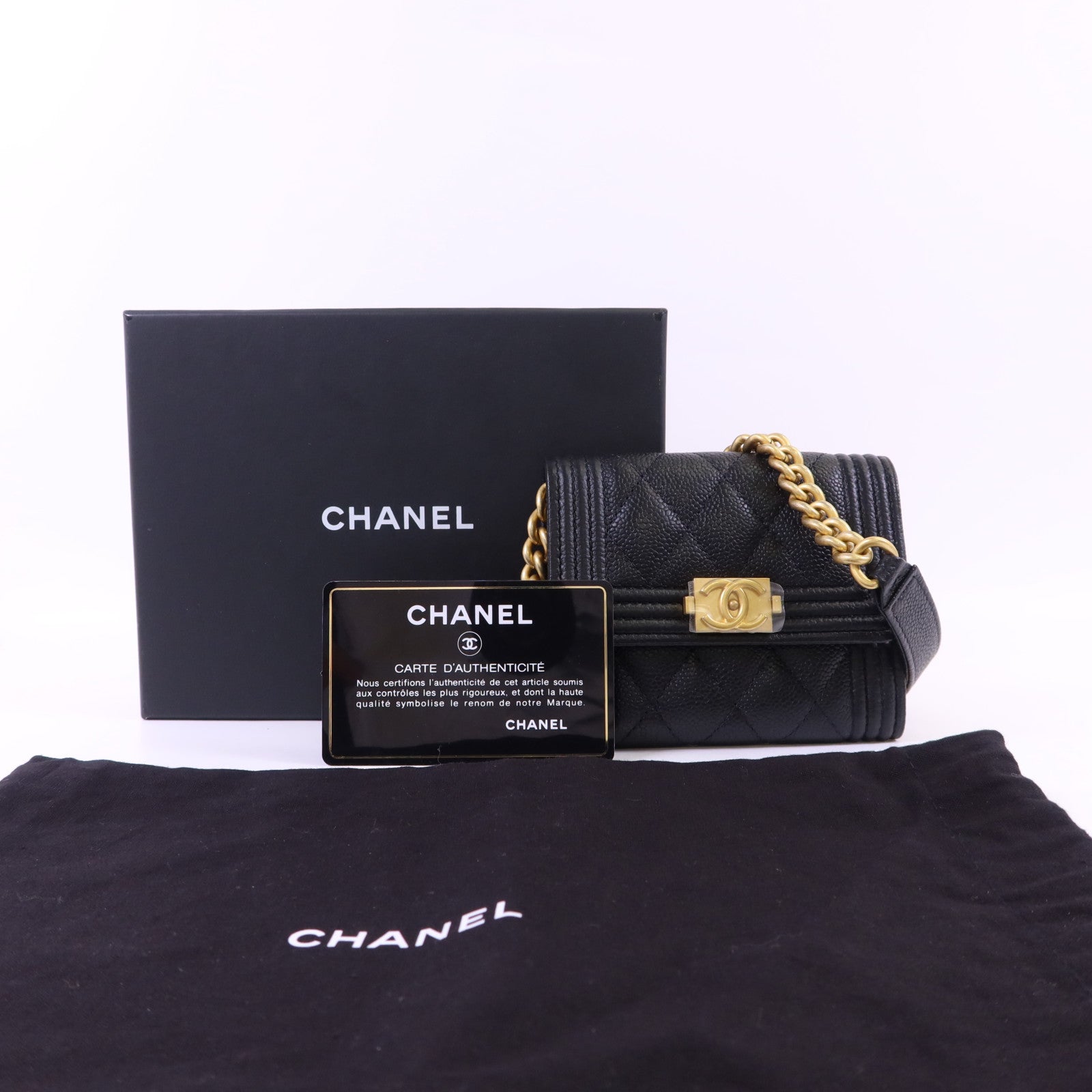 CHANEL 牛皮皮革Boy Chain Wallet金扣鏈帶肩背袋