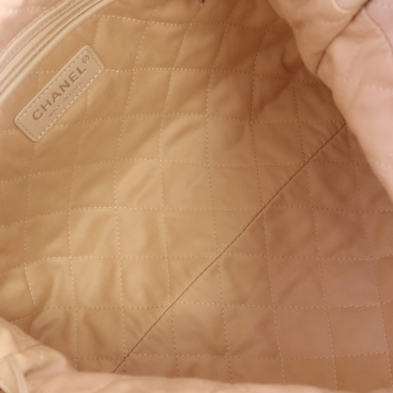 CHANEL 牛皮皮革Chanel 22 Small銀扣鏈帶肩背袋