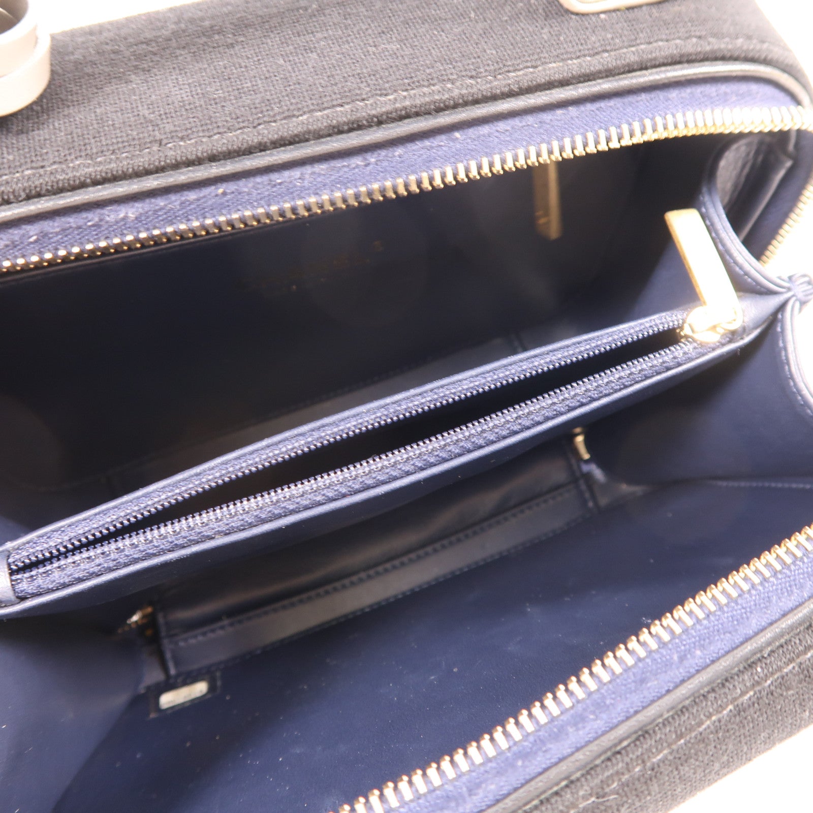 CHANEL 帆布Vanity Bag金扣手挽肩背兩用袋深藍色/黑色/灰色