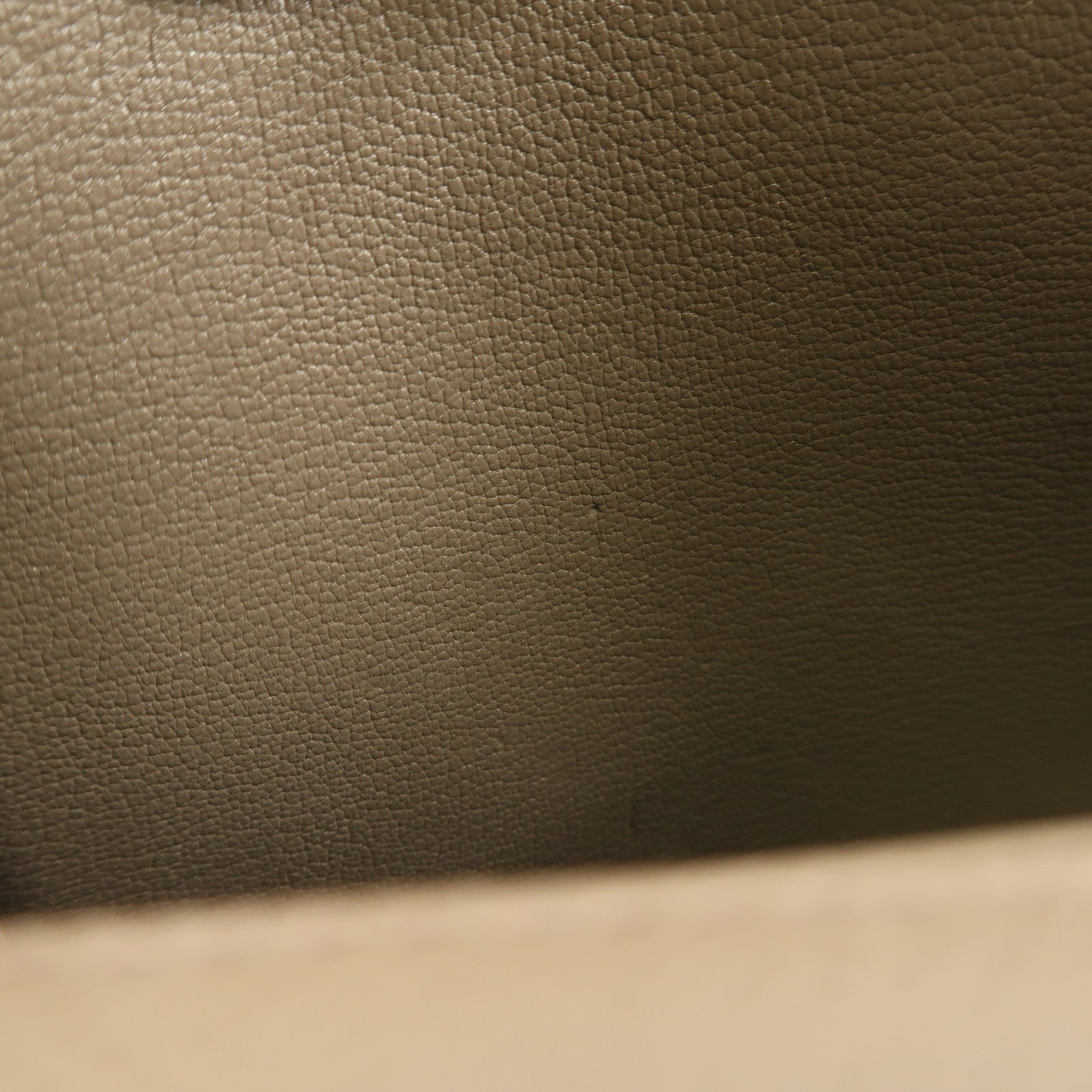 HERMES Epsom皮革Kelly Depeche 25銀扣手拿包Etoupe