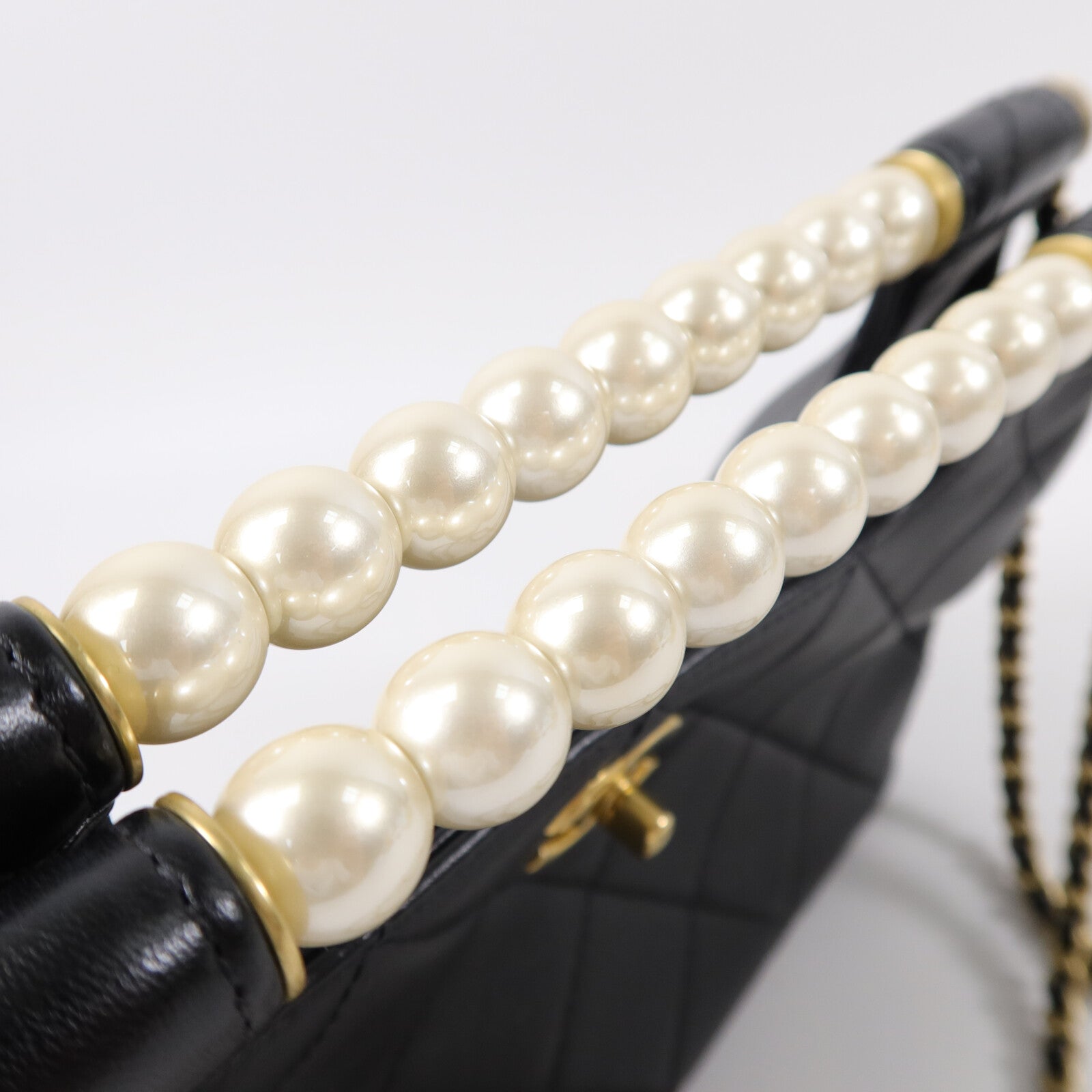 CHANEL 羊皮皮革Pearl Handle Shopping Bag鏈帶肩背袋