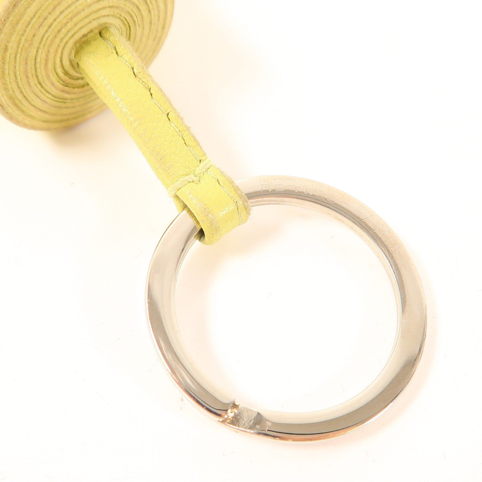 HERMES Swift皮革Carmen銀扣鎖匙圈Light Green