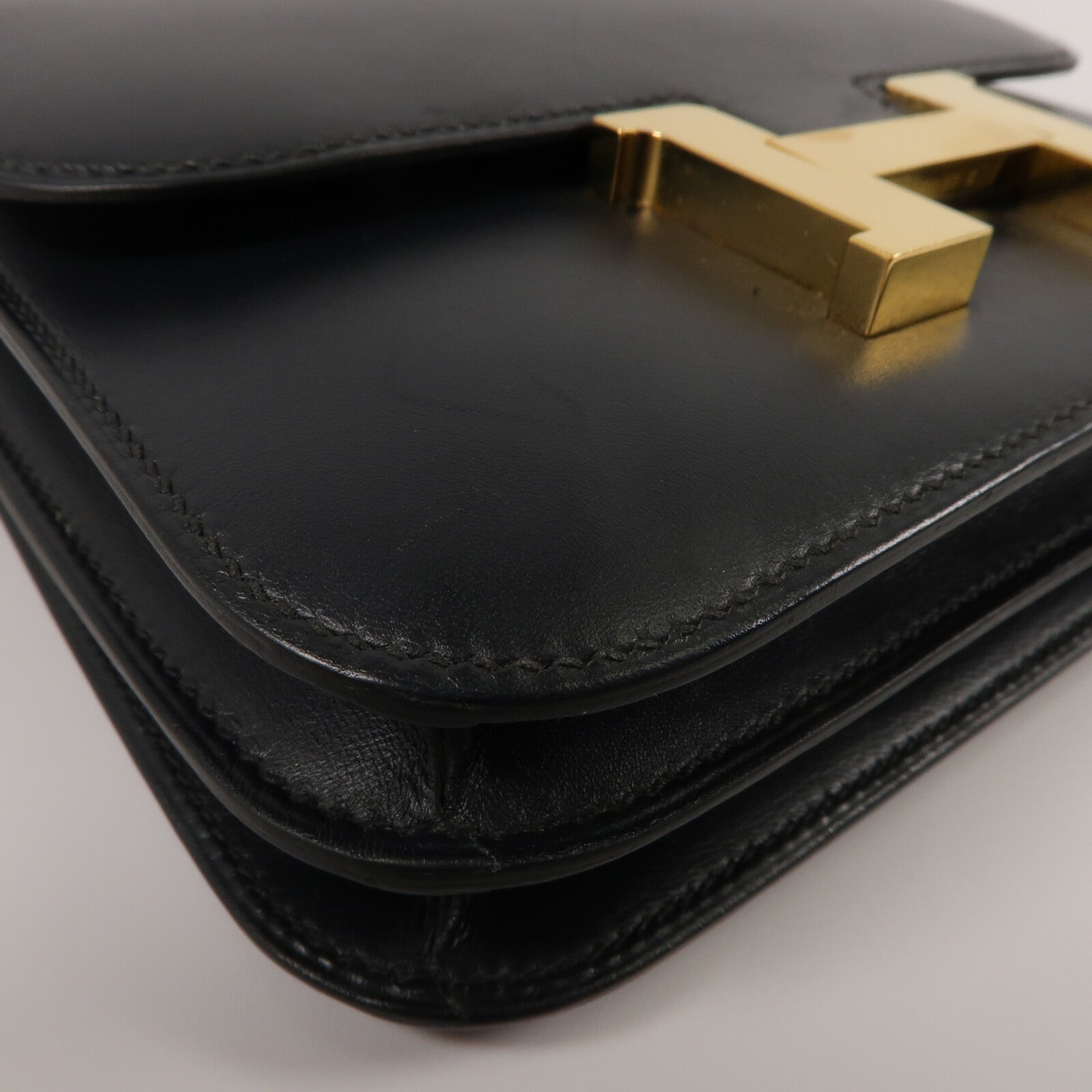 HERMES Swift皮革Constance Mini肩背袋Noir
