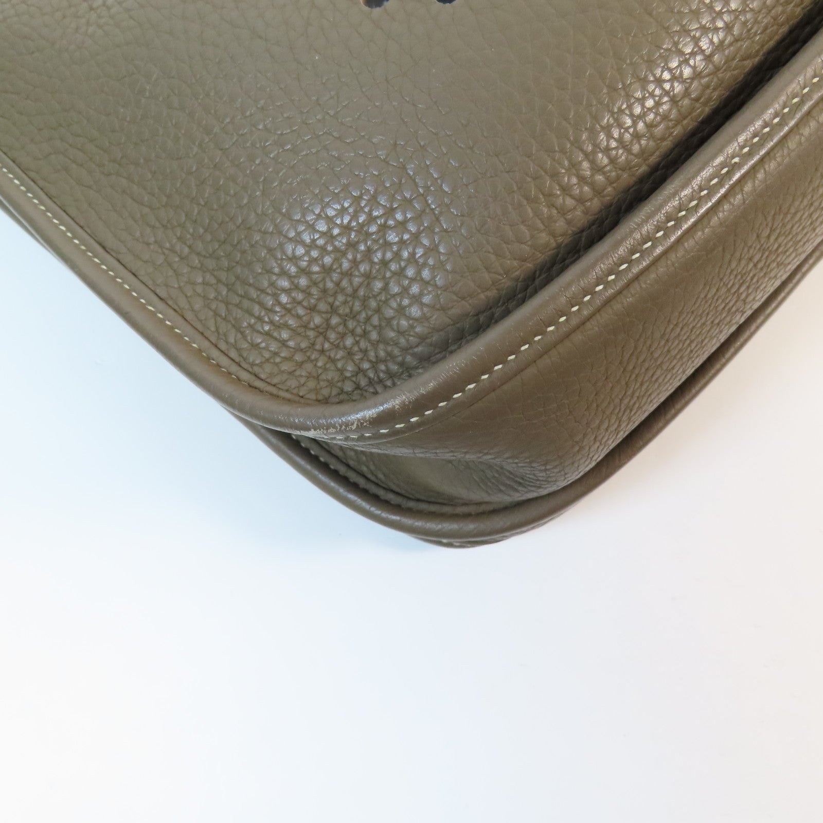 HERMES Clemence皮革Evelyne GM 銀扣肩背袋Etoupe