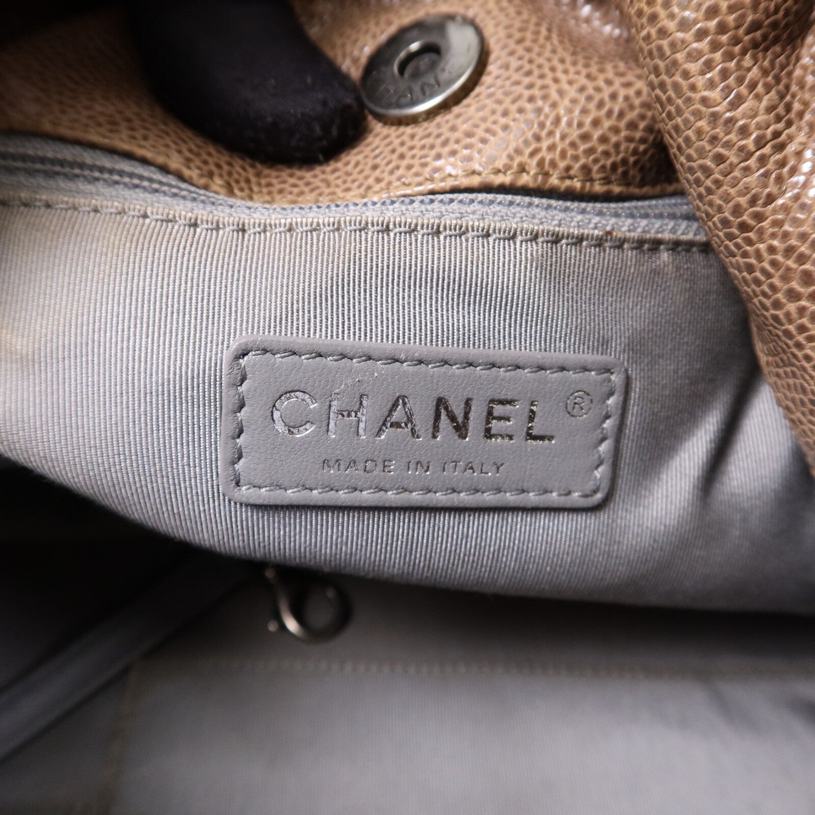 CHANEL 牛皮皮革Shoulder Bag銀扣肩背袋