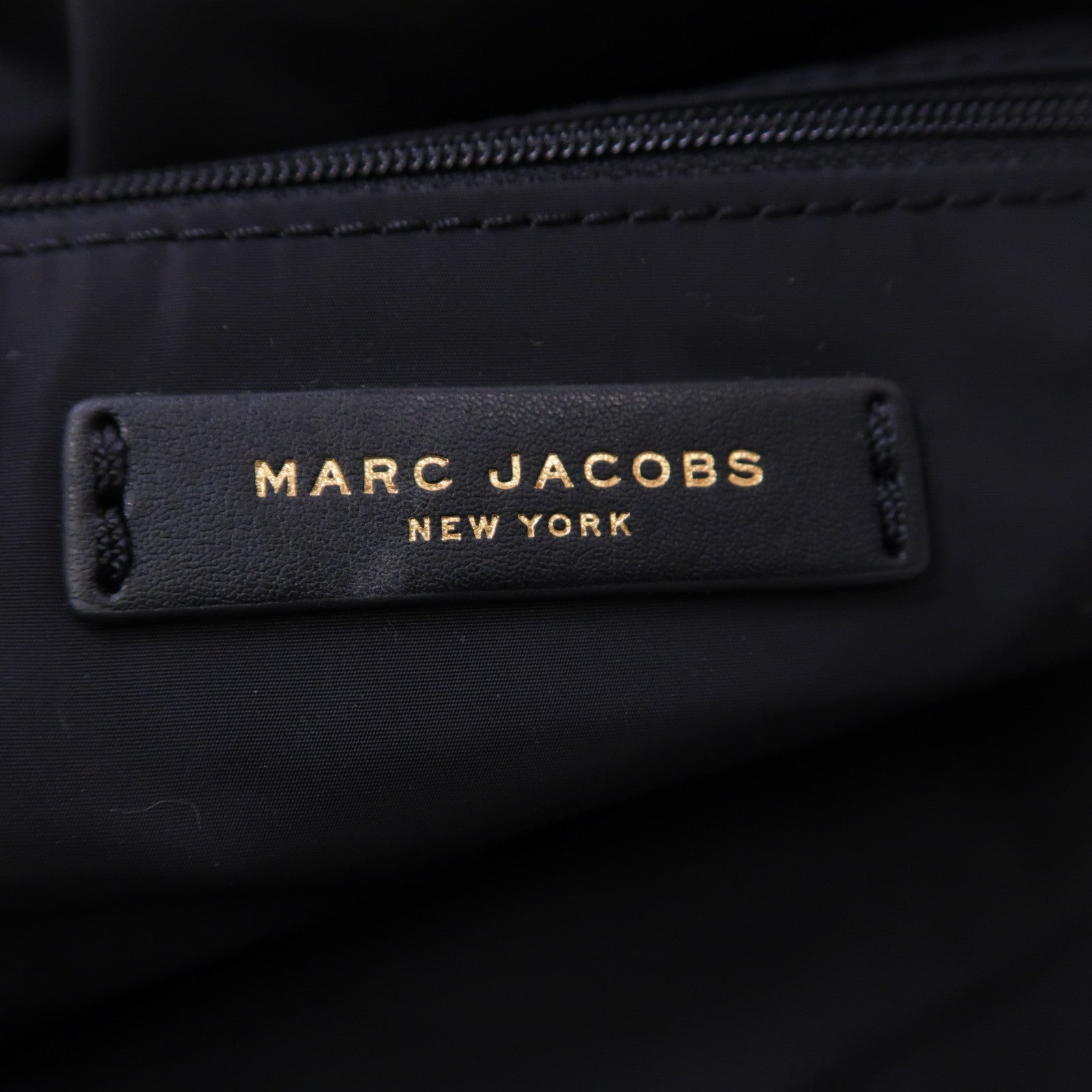 MARC JACOBS 尼龍Backpack金扣背包黑色/白色