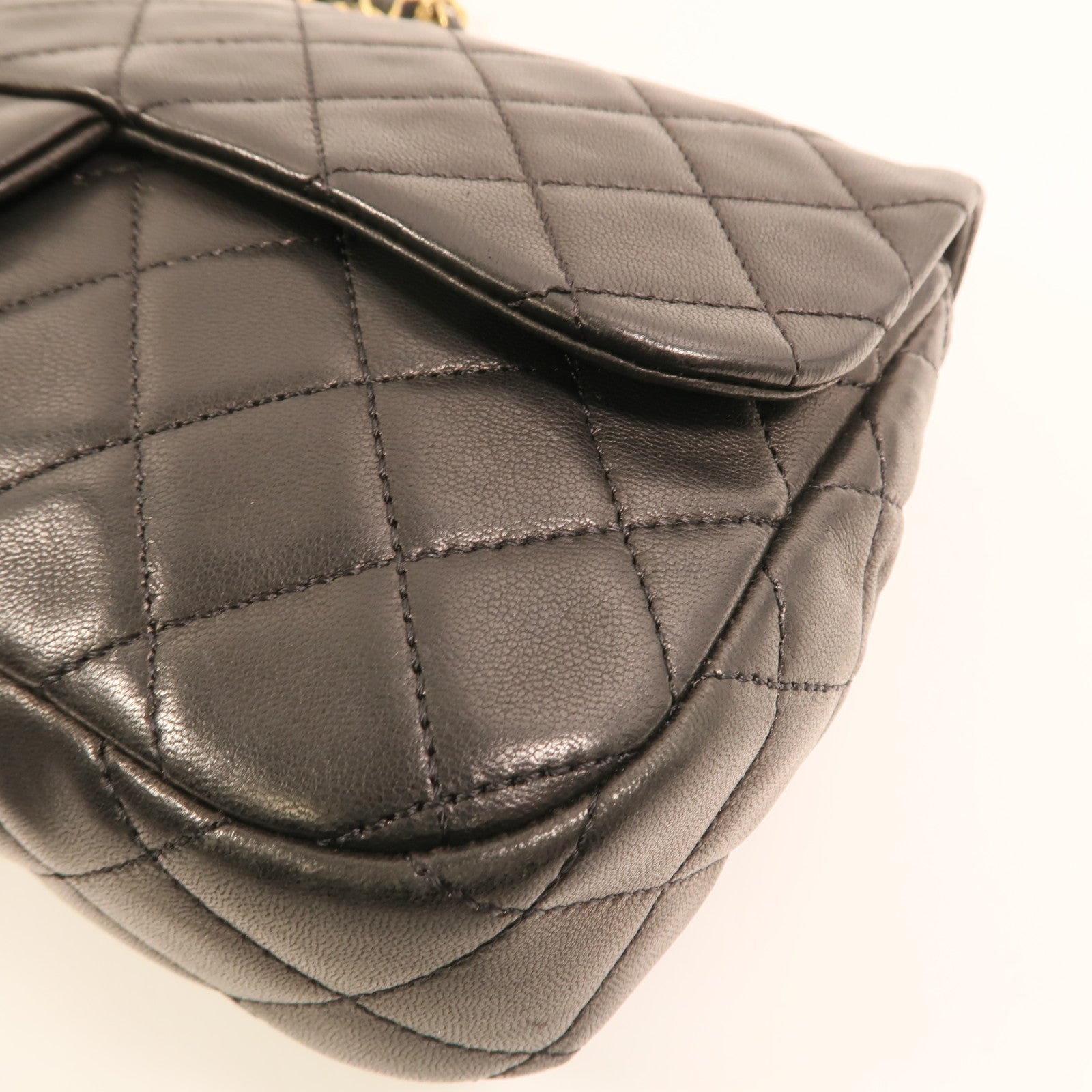 CHANEL 羊皮皮革Chain Shoulder金扣鏈帶肩背袋