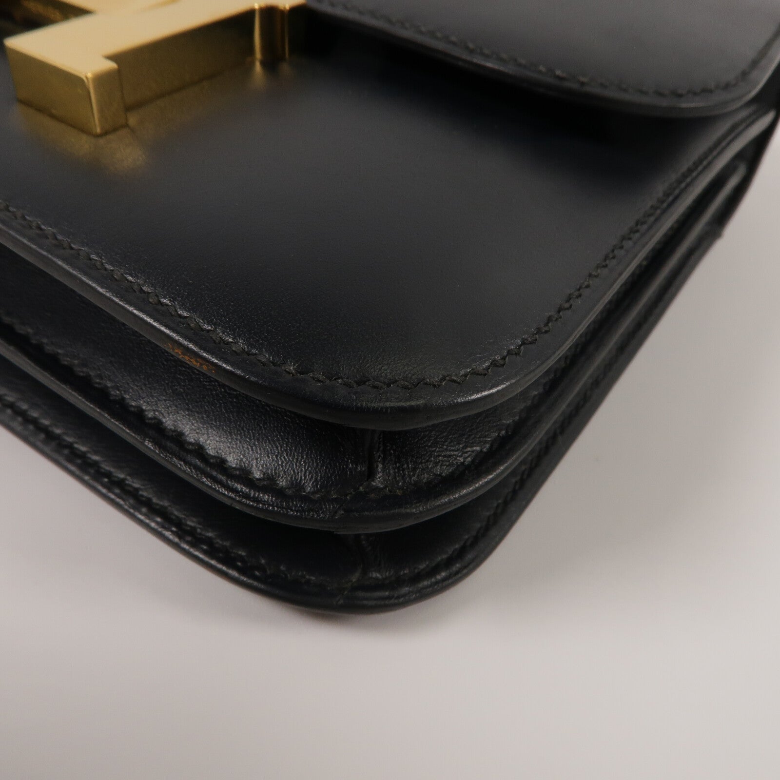 HERMES Swift皮革Constance Mini肩背袋Noir