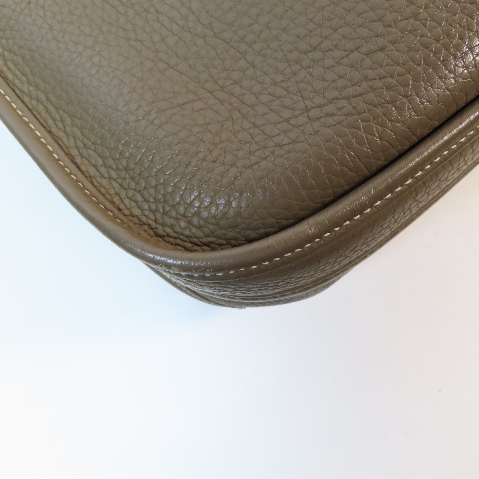 HERMES Clemence皮革Evelyne GM 銀扣肩背袋Etoupe